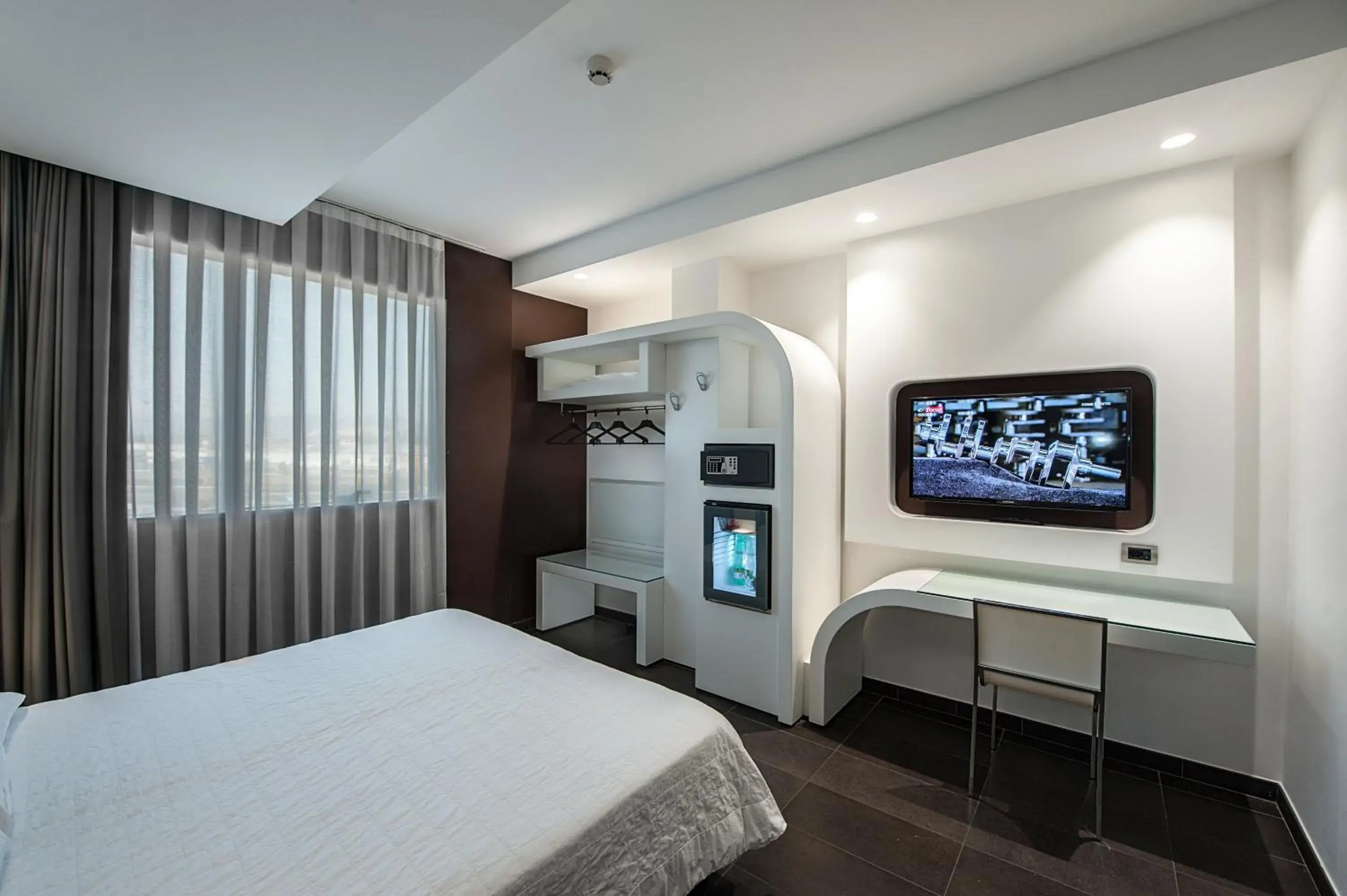 TV and multimedia, TV/Entertainment Center in Hotel Testani Frosinone