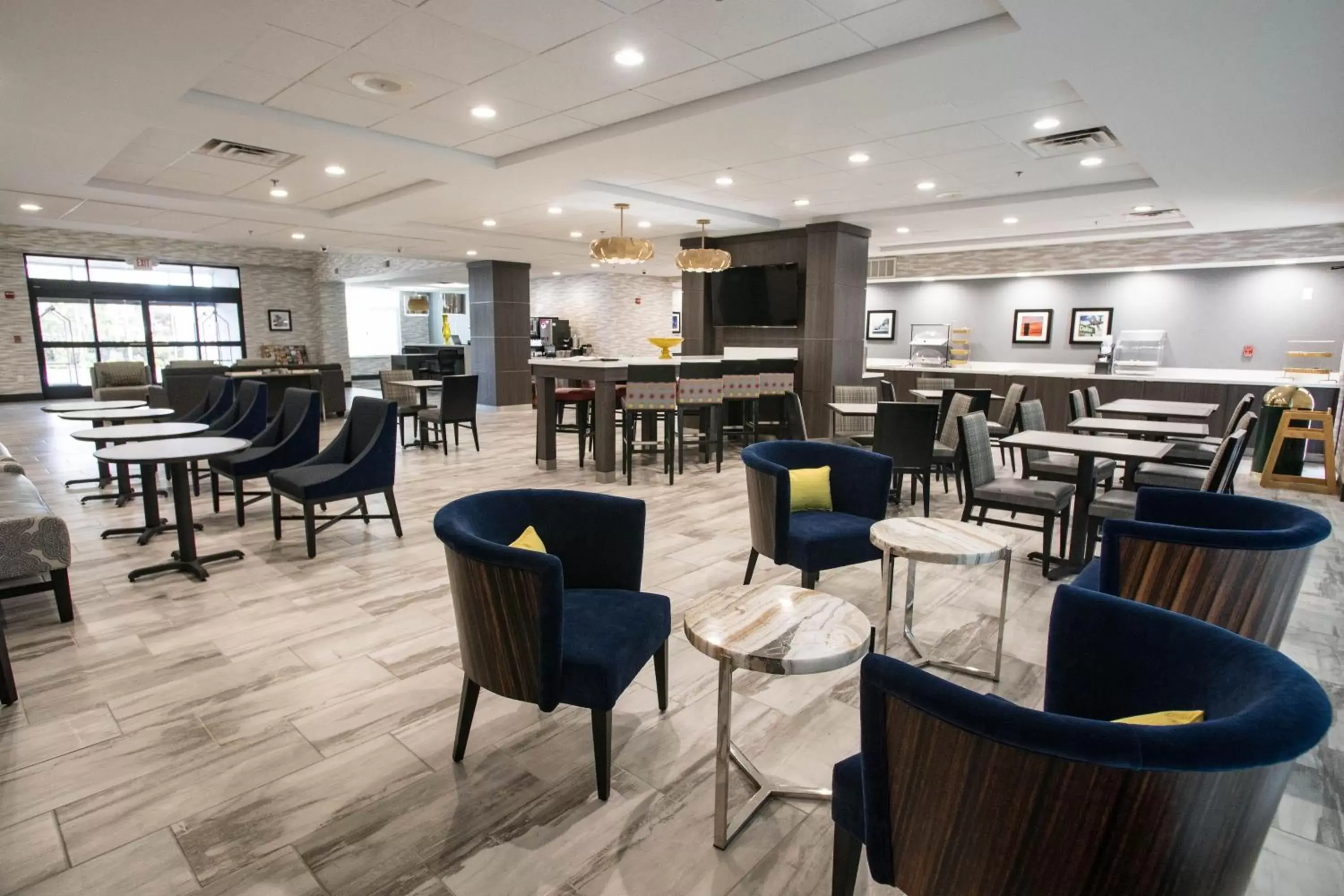 Restaurant/Places to Eat in Wingate by Wyndham Dallas Love Field