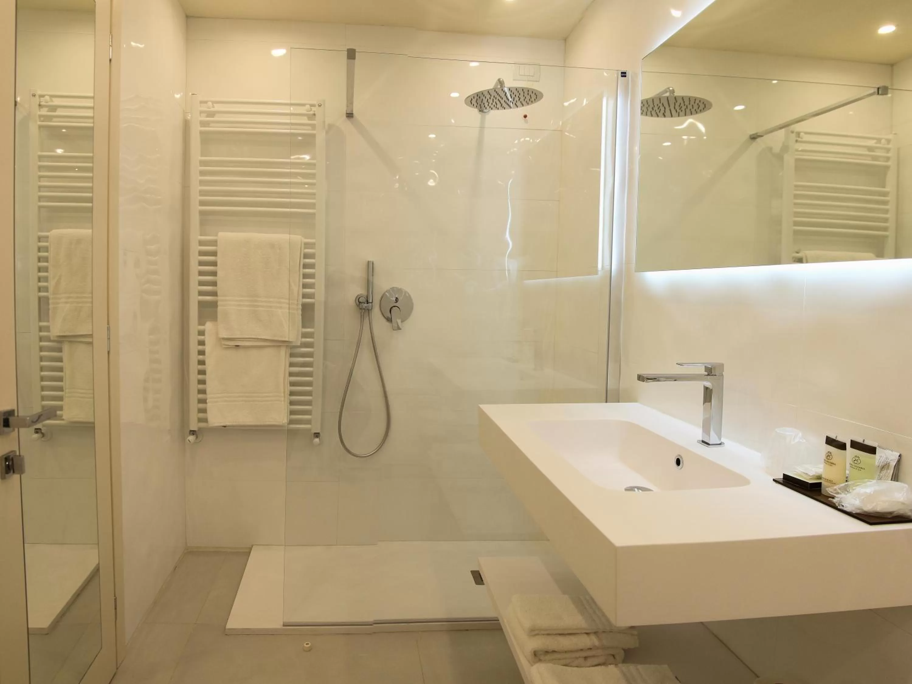 Bathroom in Hotel Columbia Wellness & Spa