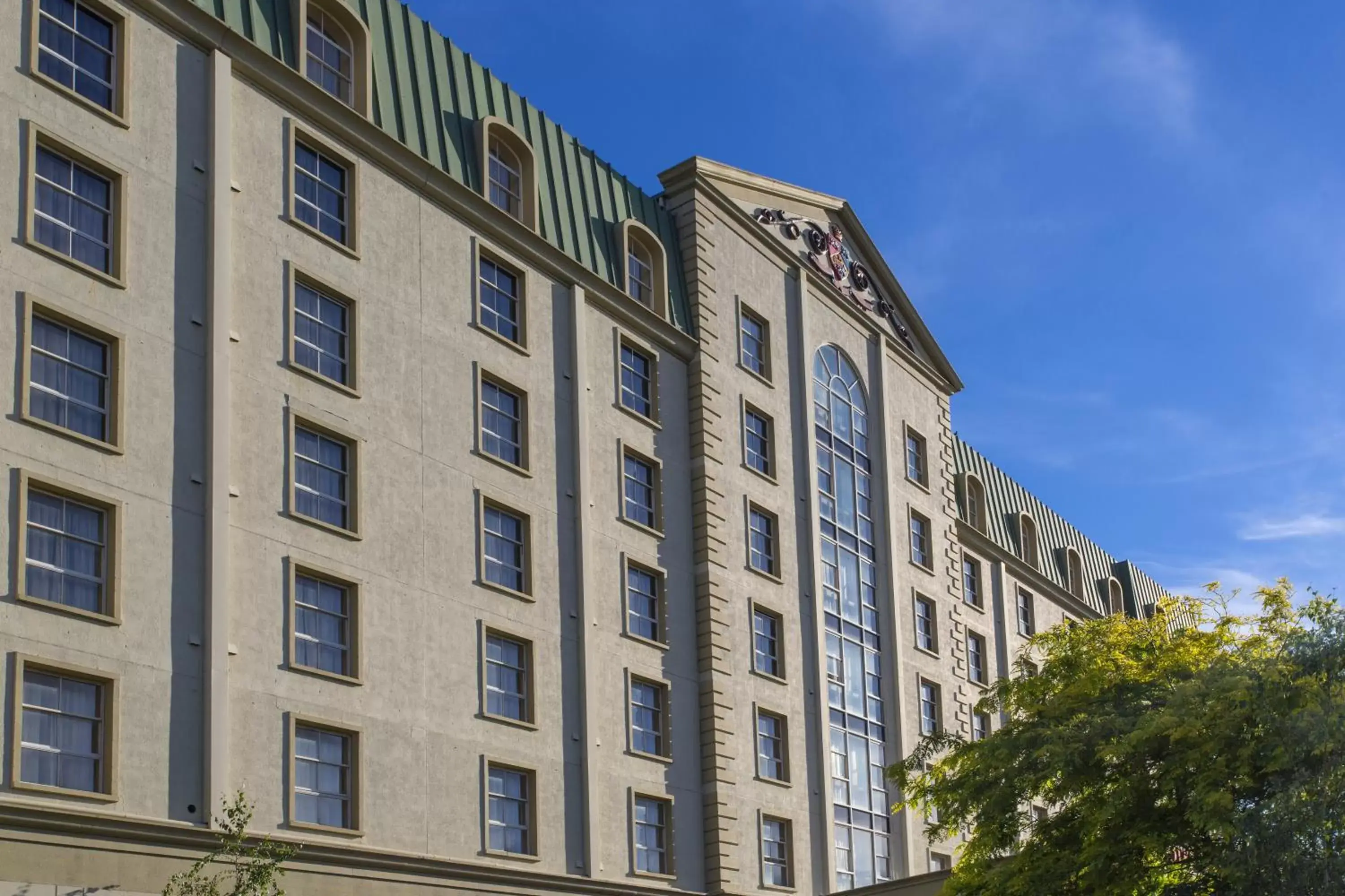 Nearby landmark, Property Building in Hotel Grand Chancellor Launceston