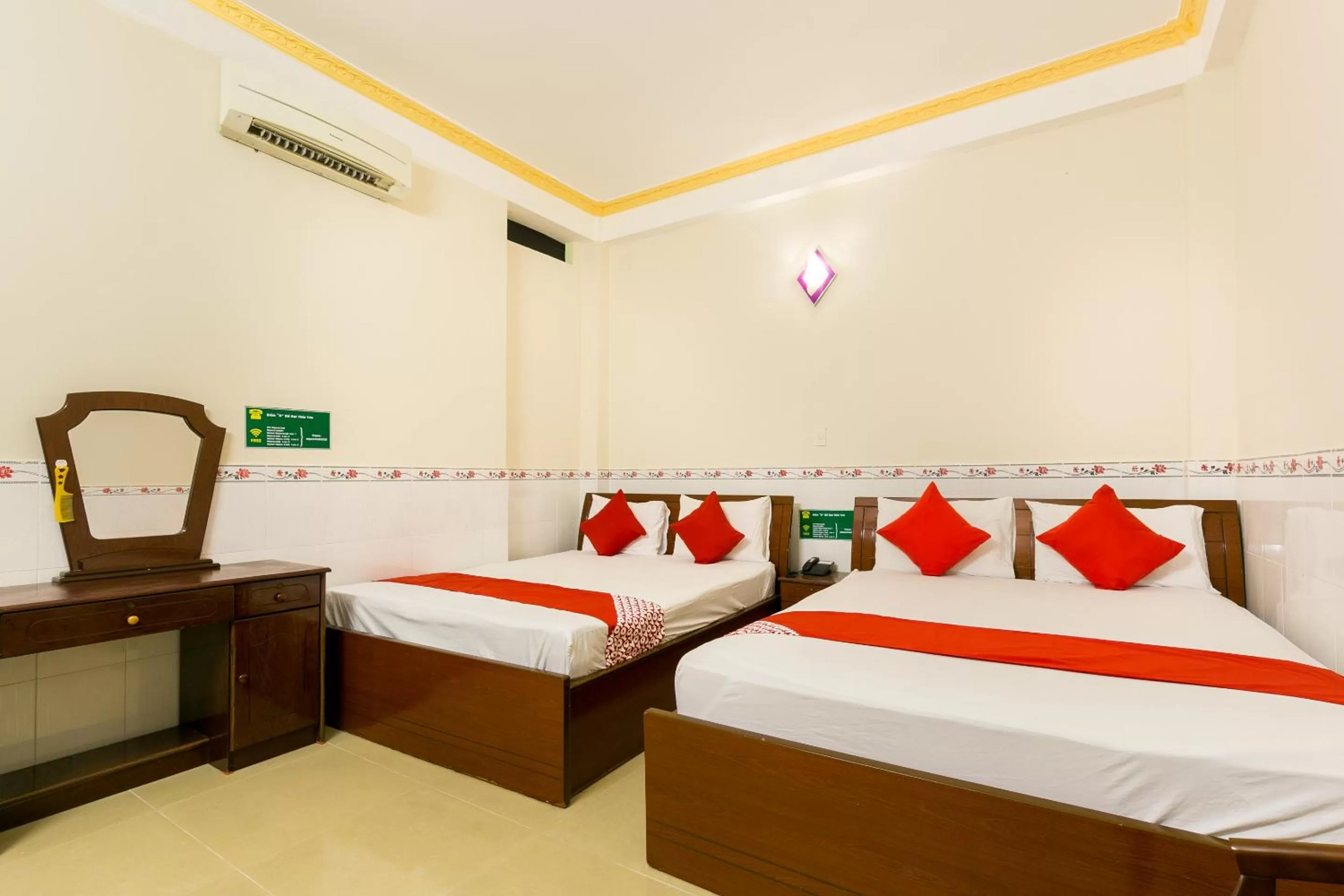 Bed in Ngoc Linh Hotel