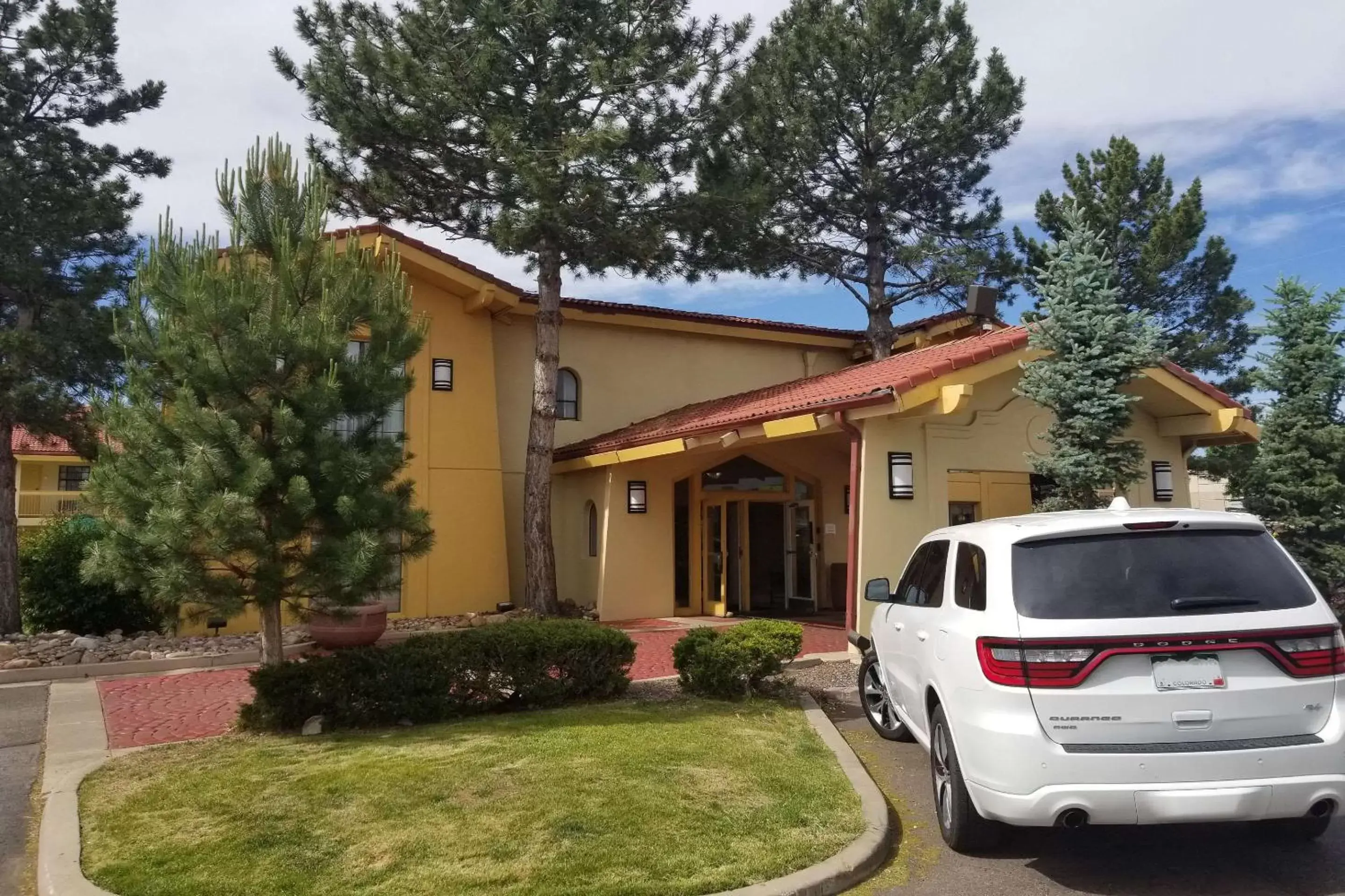 Property Building in Quality Inn Aurora Denver