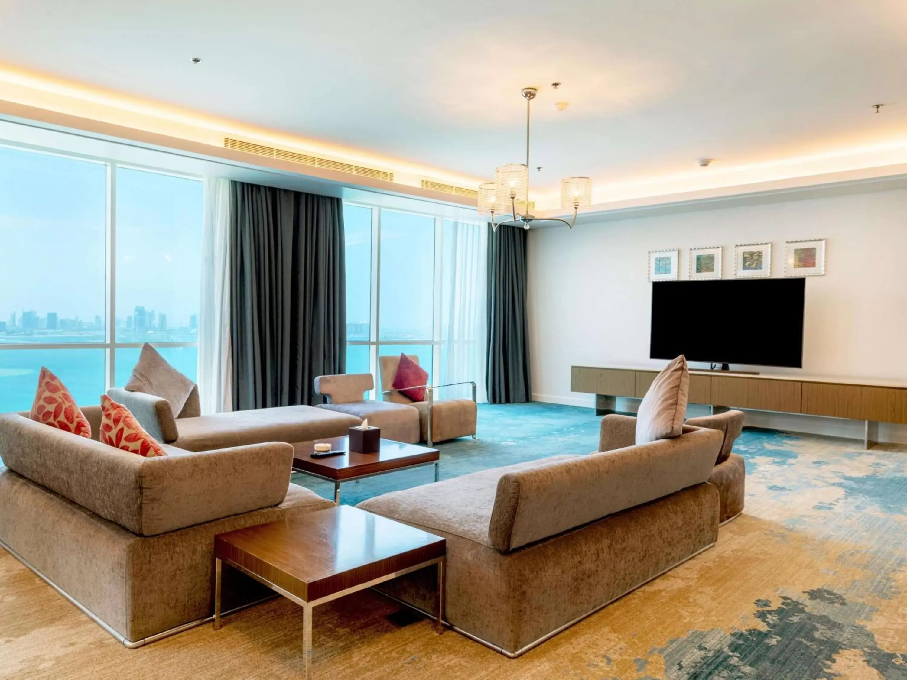 Living room, Seating Area in Hilton Doha