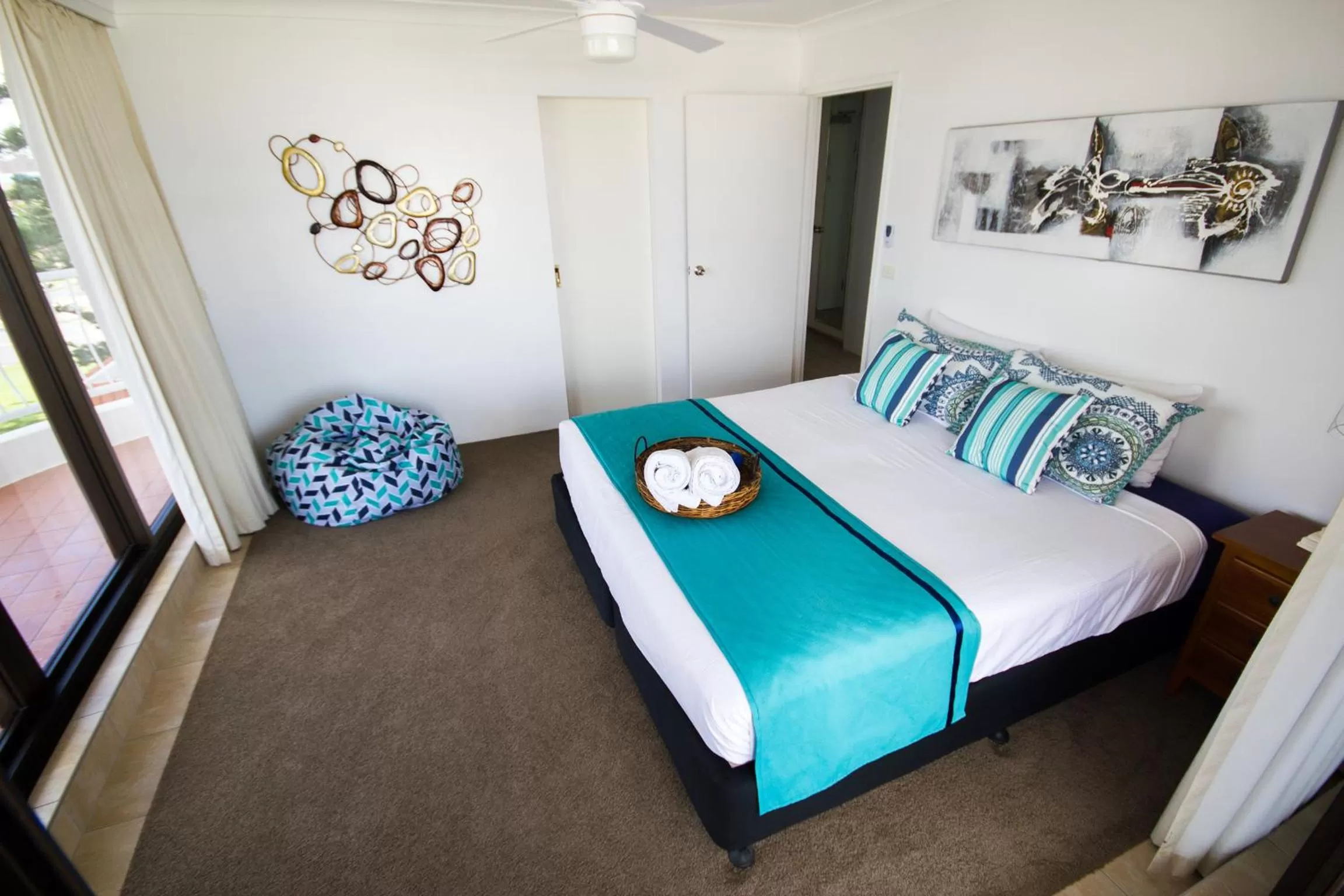 Balcony/Terrace, Bed in Albatross North Apartments