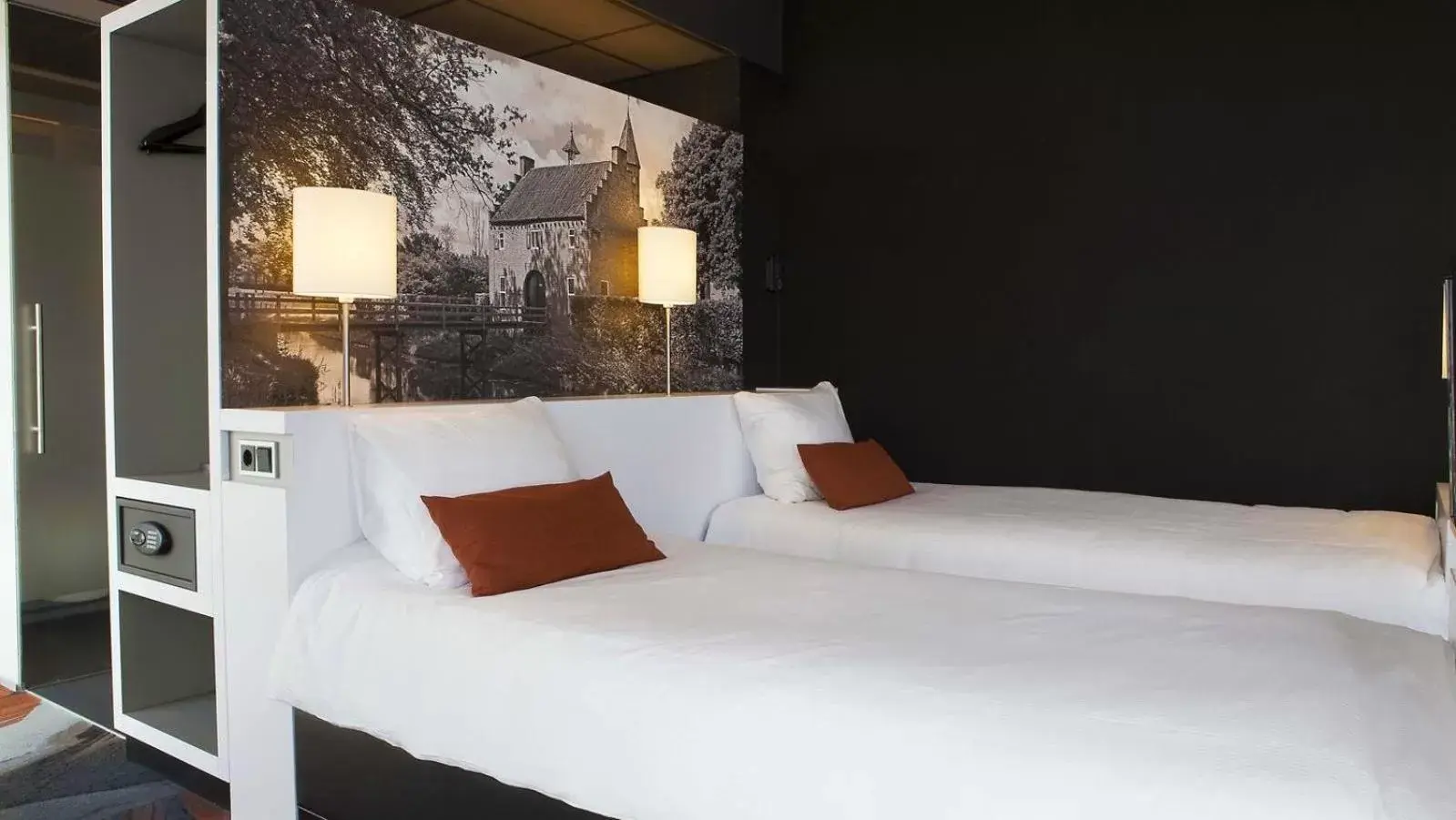 Bed in Fletcher Wellness-Hotel Helmond