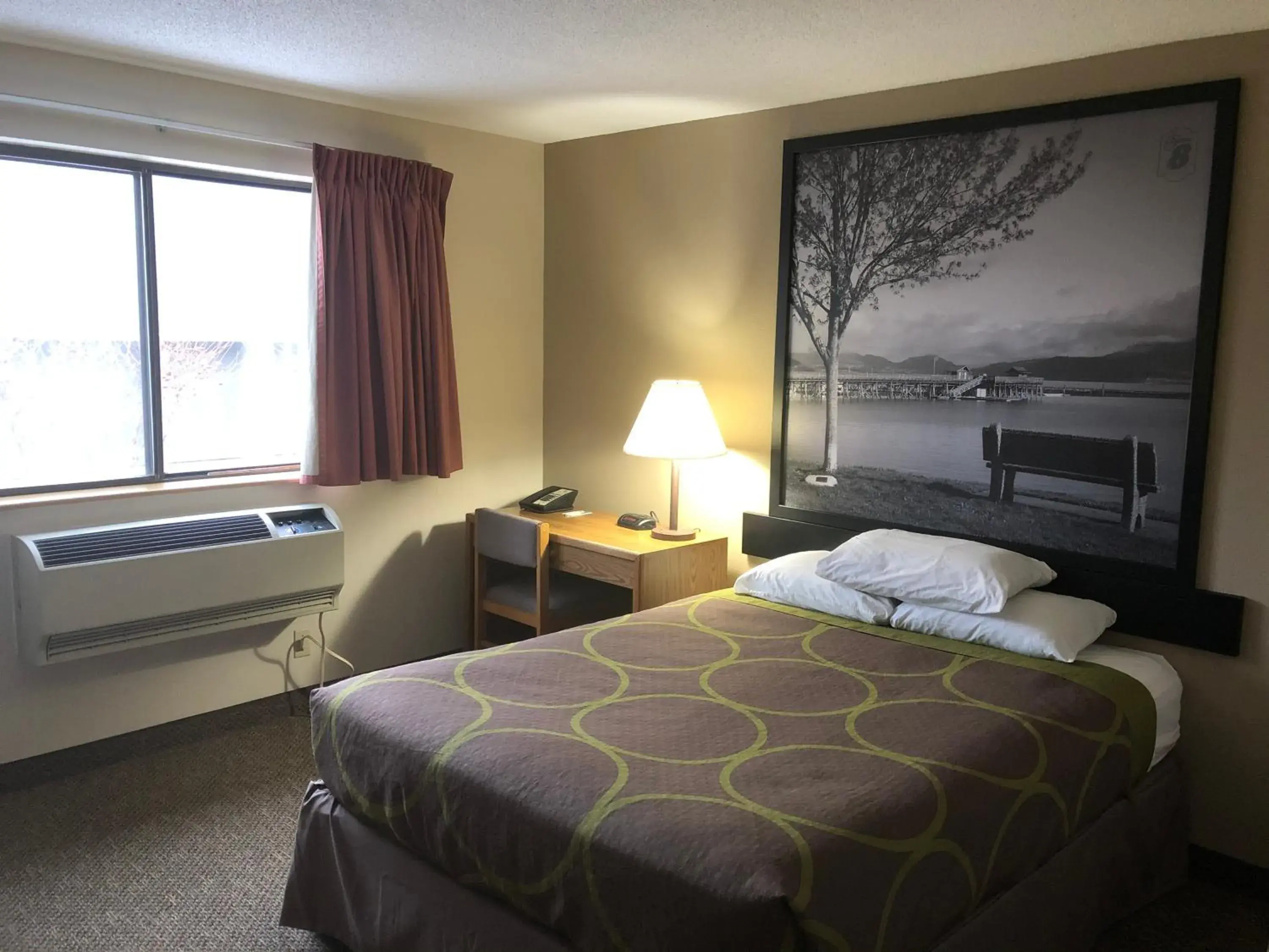 Bed in Super 8 by Wyndham Salmon Arm