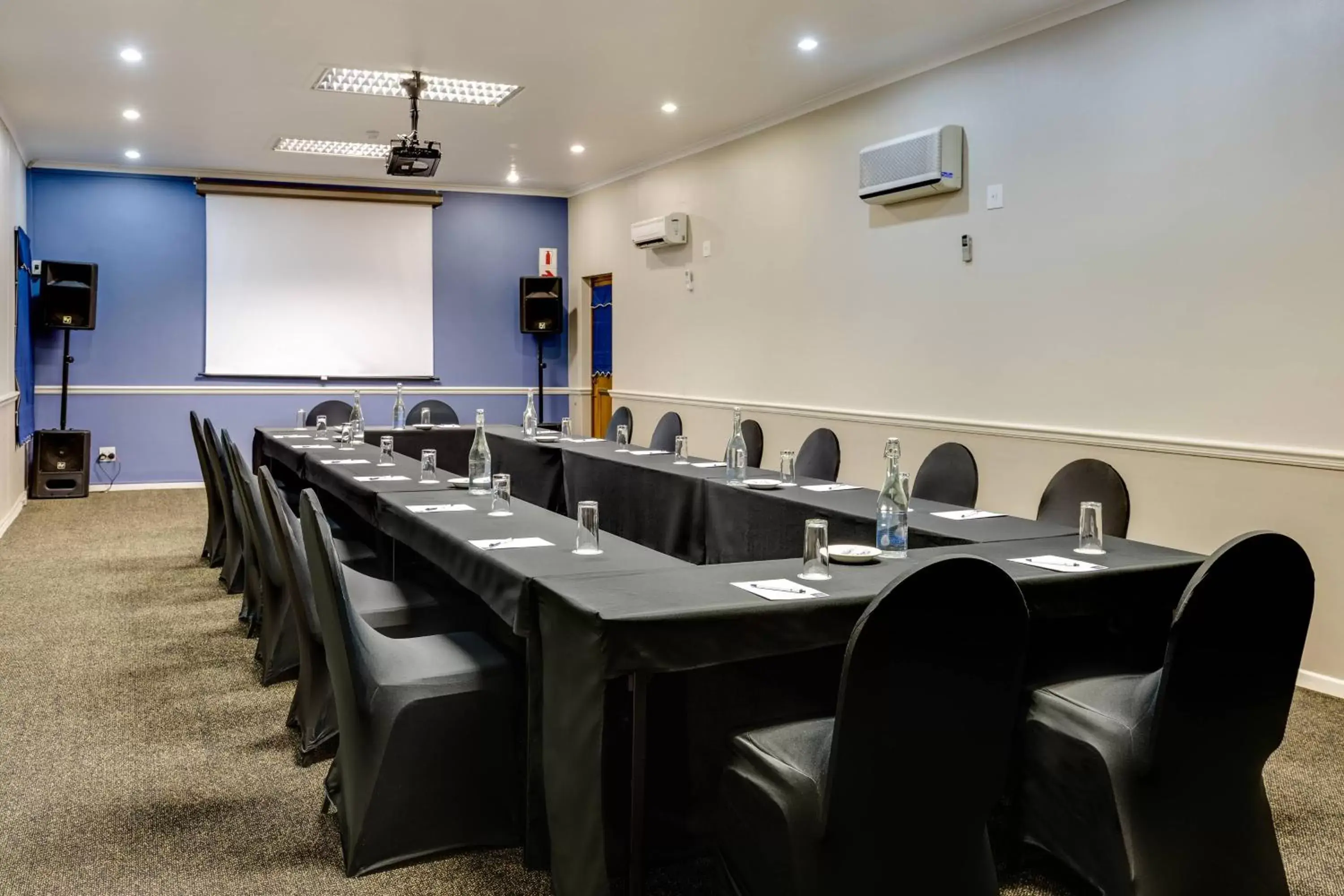 Meeting/conference room in Protea Hotel by Marriott George King George