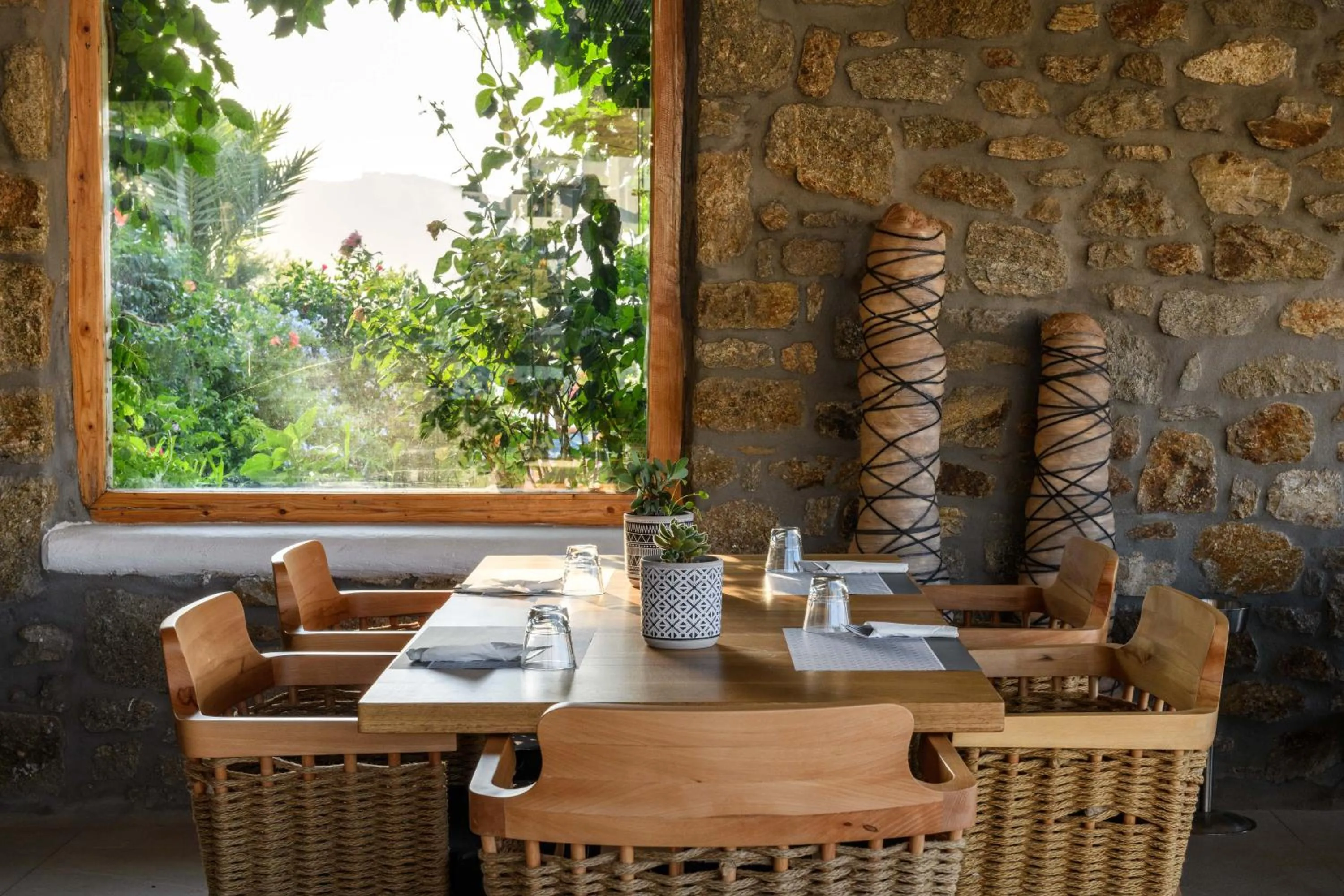 Restaurant/places to eat in Panormos Village Hotel