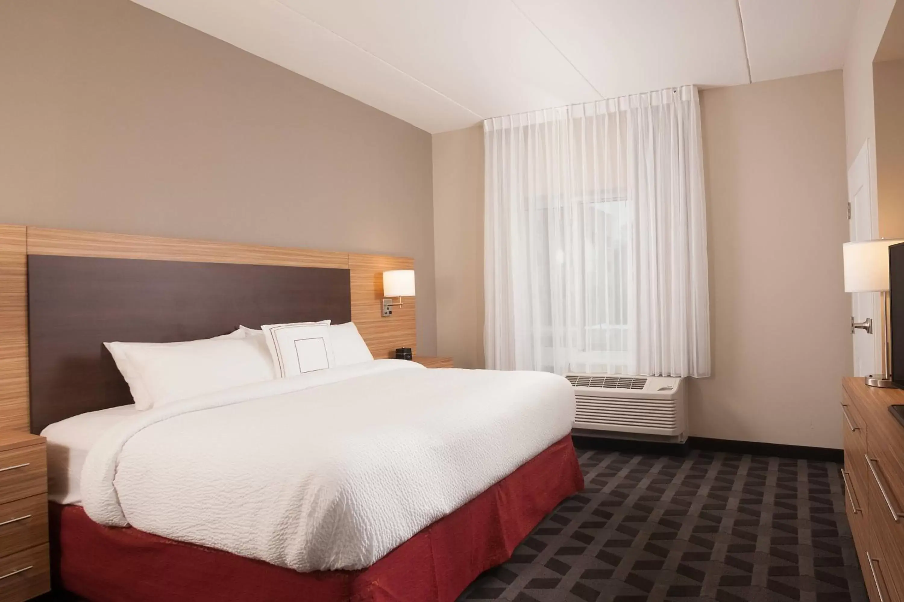 Bedroom, Bed in TownePlace Suites by Marriott Charleston Airport/Convention Center