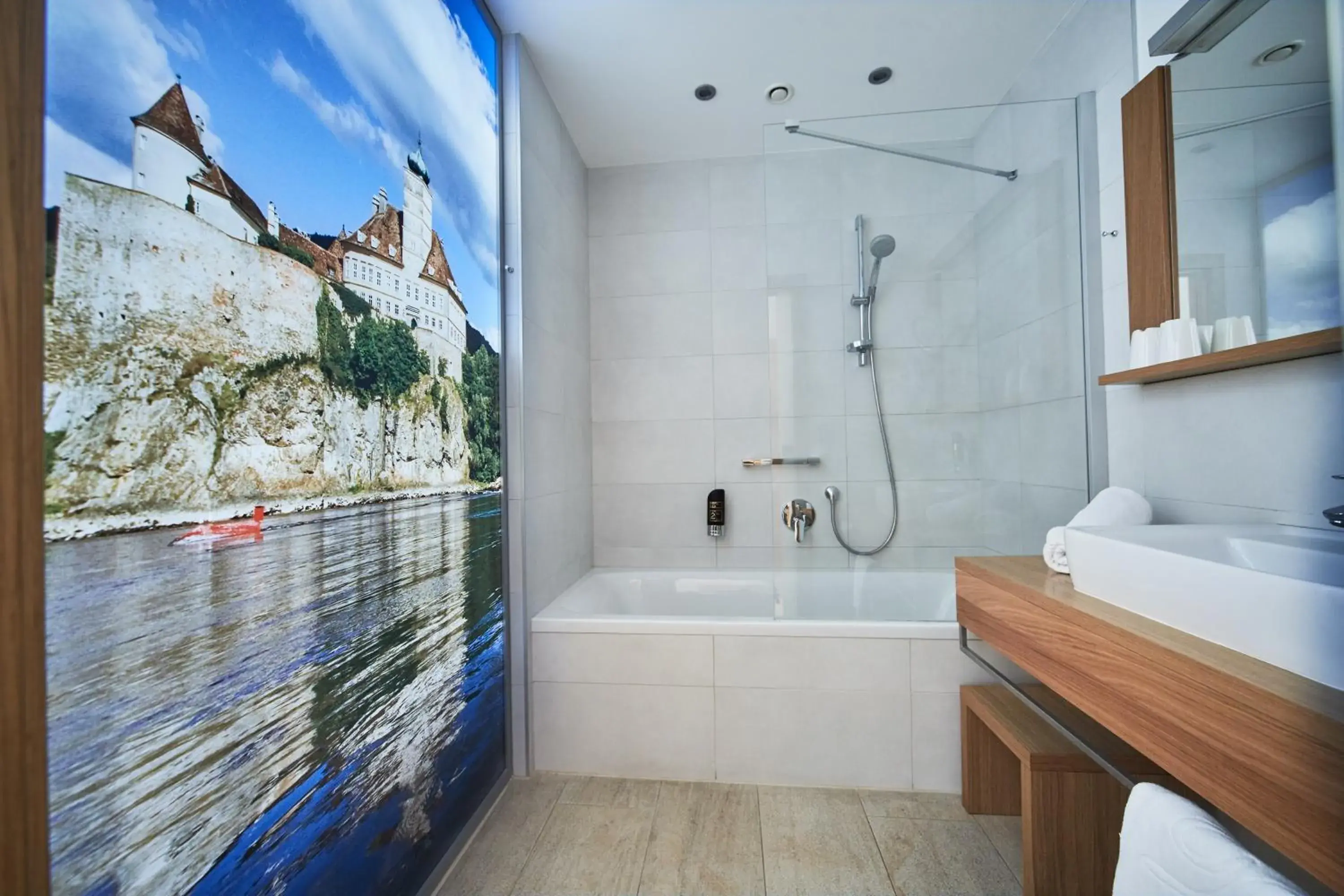 Bathroom in Hotel Donauhof