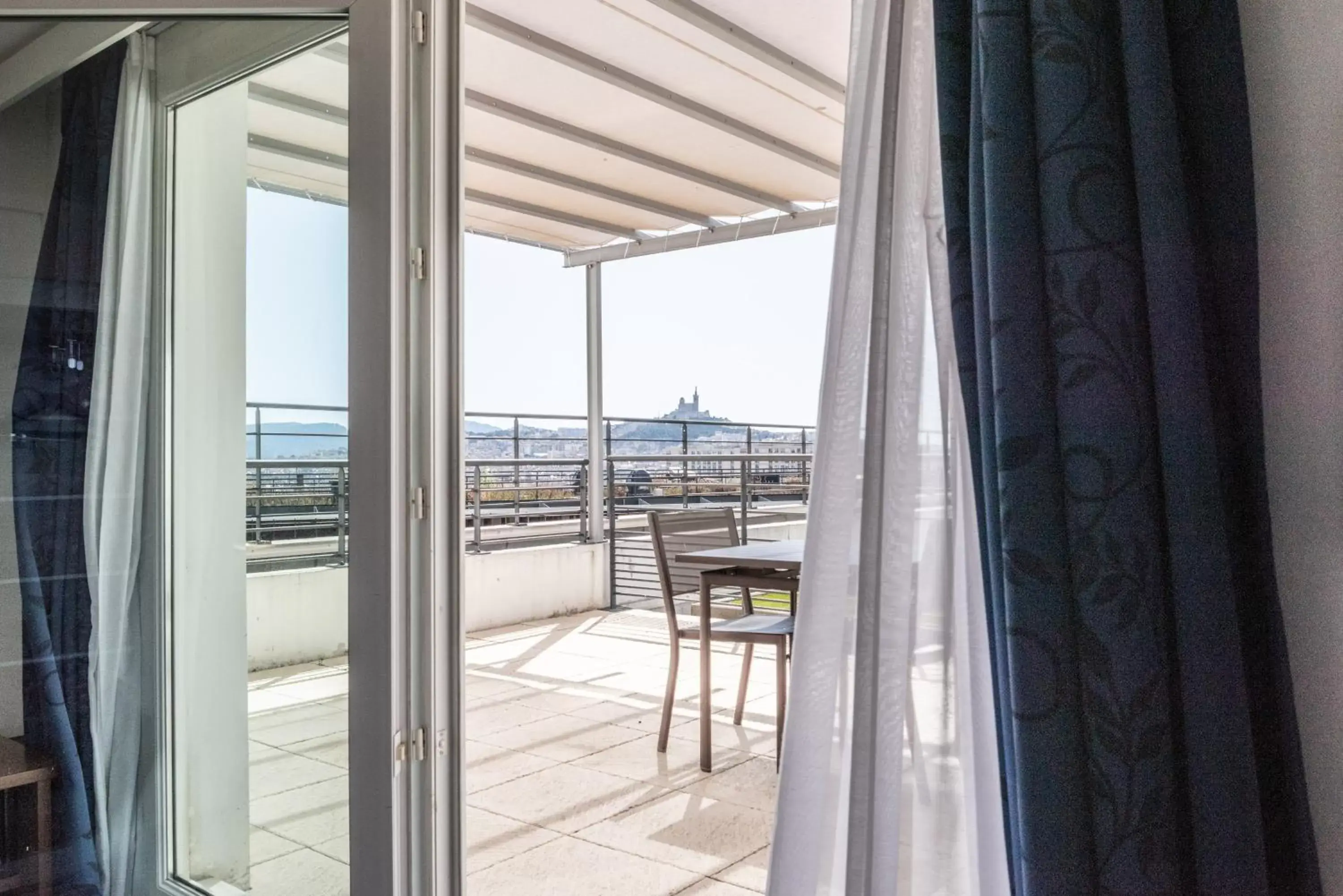 Photo of the whole room, Balcony/Terrace in Holiday Inn Express Marseille Saint Charles, an IHG Hotel