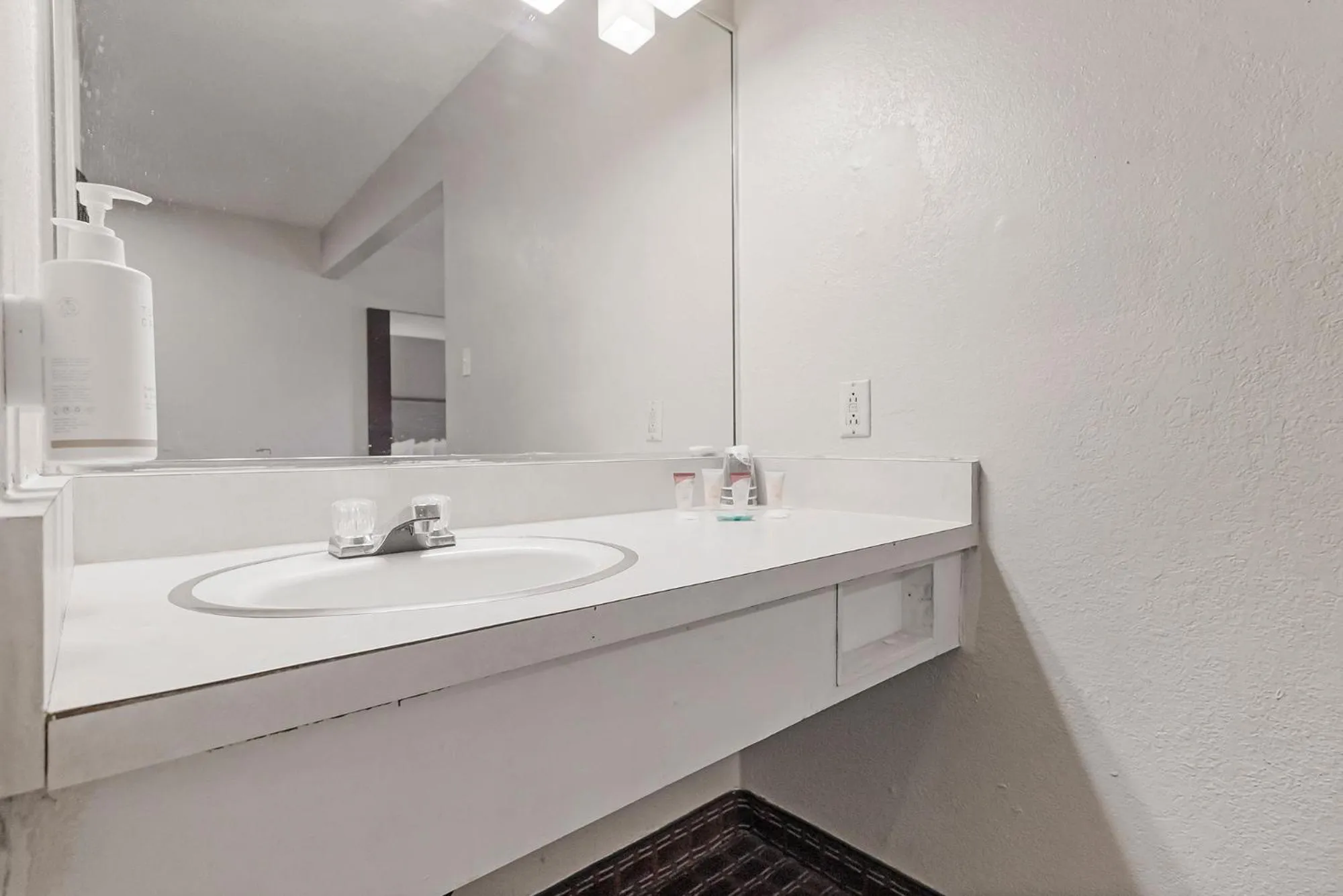 Bathroom in Heritage Inn Express Hayward