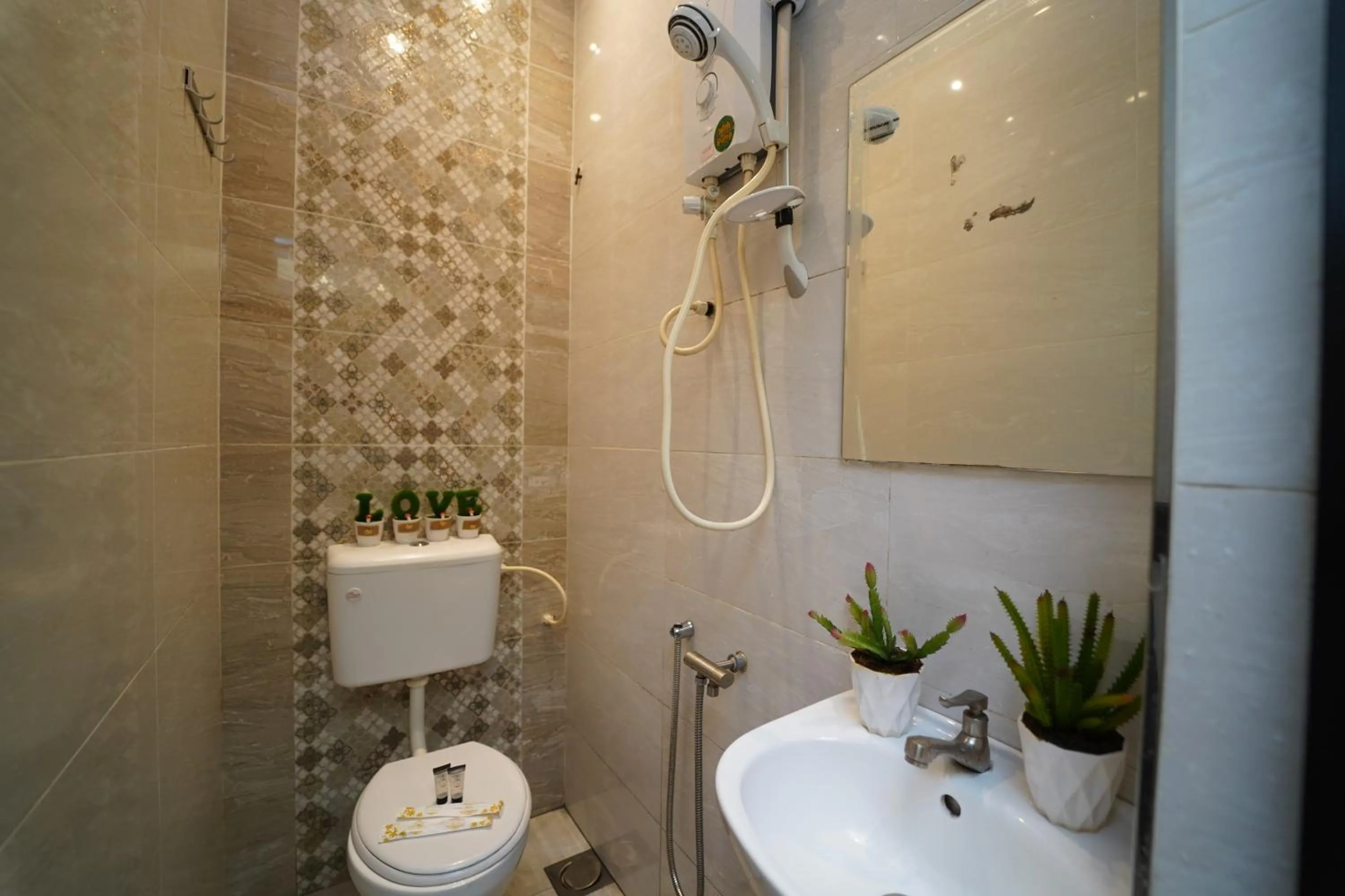 Ghazrin's Classic Hotel JB