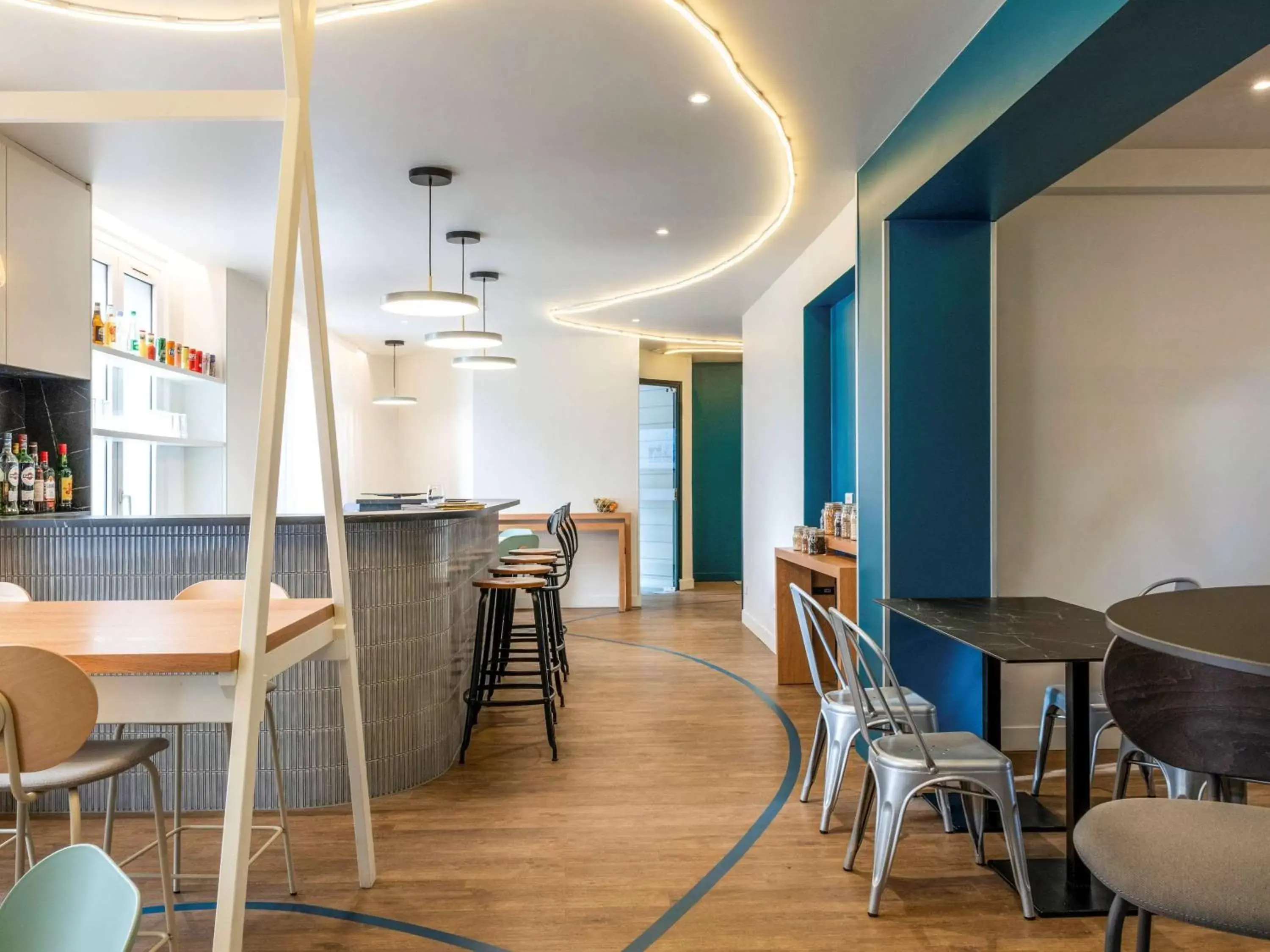 Lounge or bar, Restaurant/Places to Eat in ibis Styles Asnieres Centre
