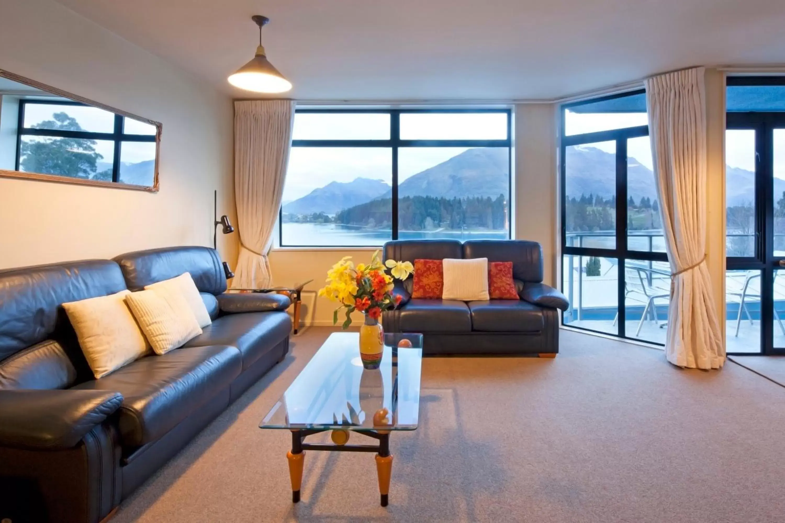 Living room, Seating Area in Apartments at Spinnaker Bay