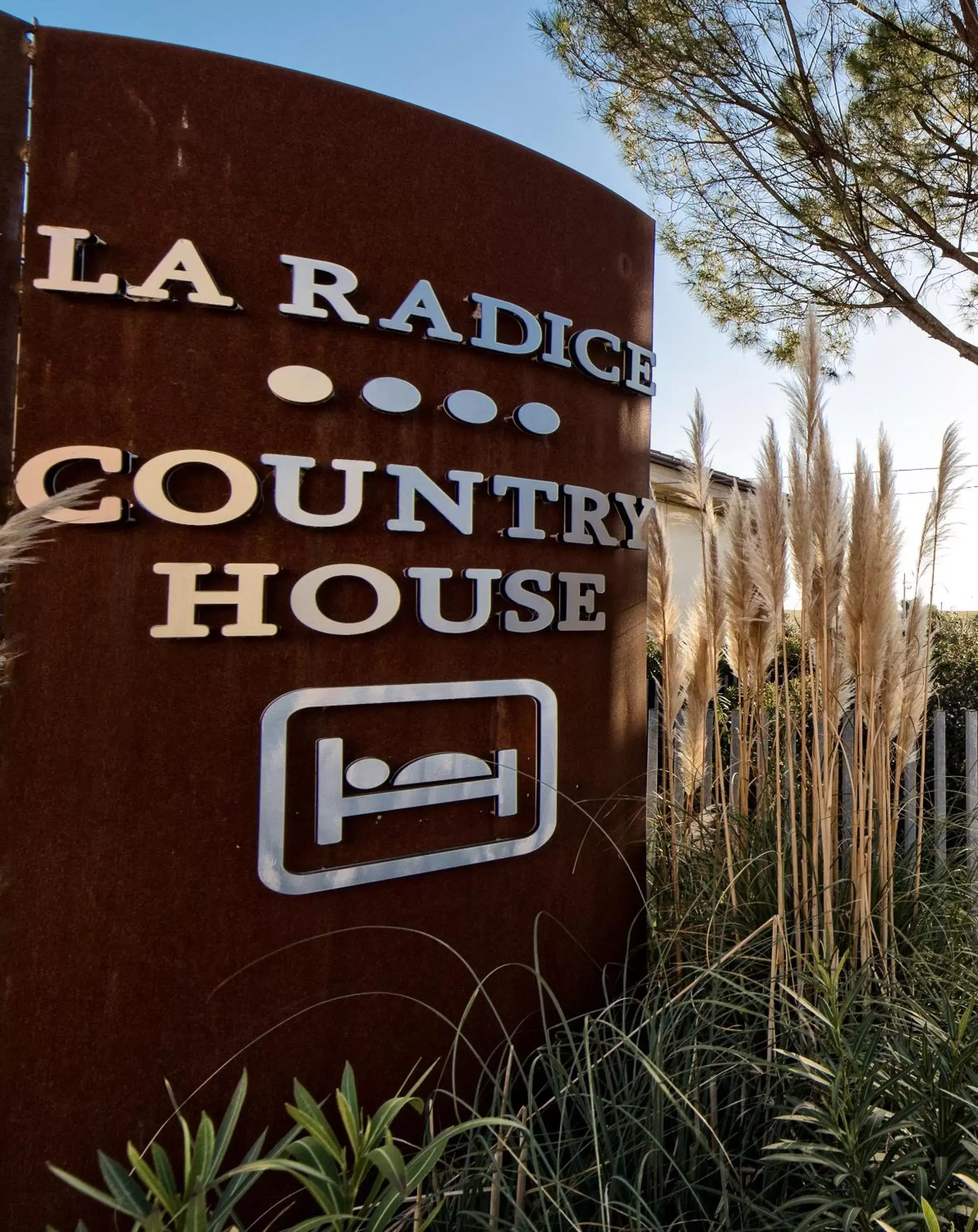 Day, Logo/Certificate/Sign/Award in Hotel Country House La Radice