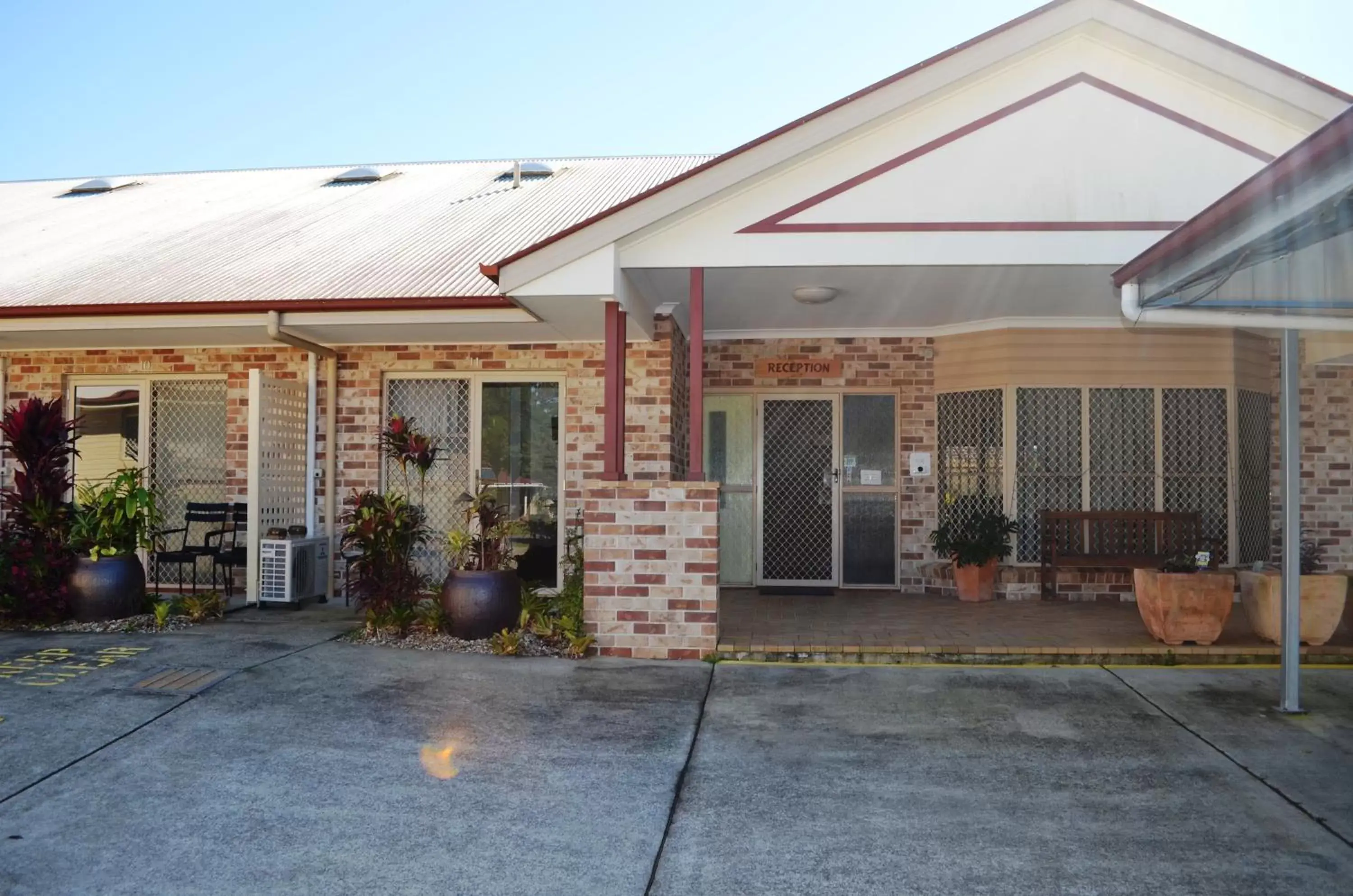 Property building in Redland Bay Motel