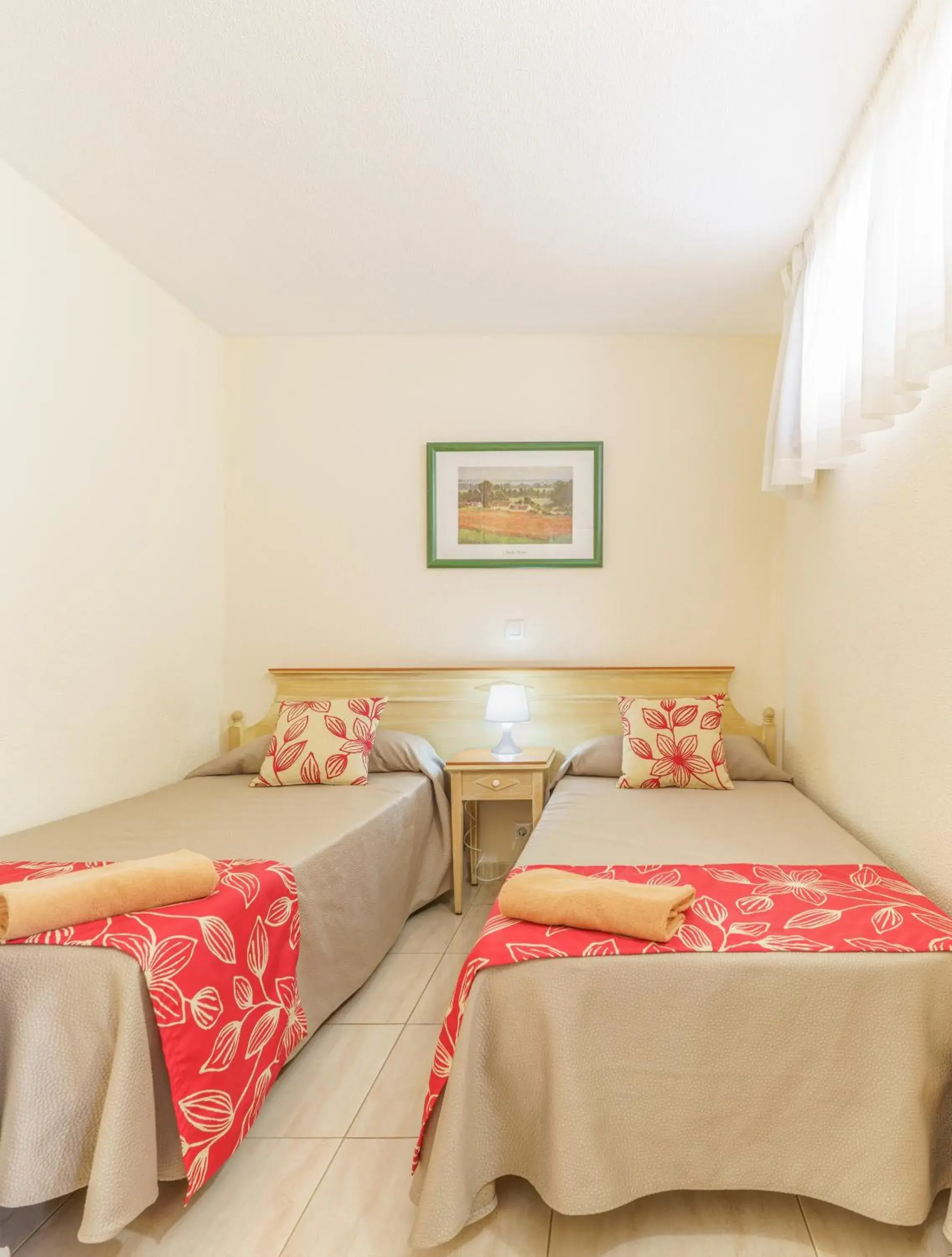 Bedroom, Bed in Apartamentos las Góndolas Bedroom, Bed in Apartamentos las Góndolas