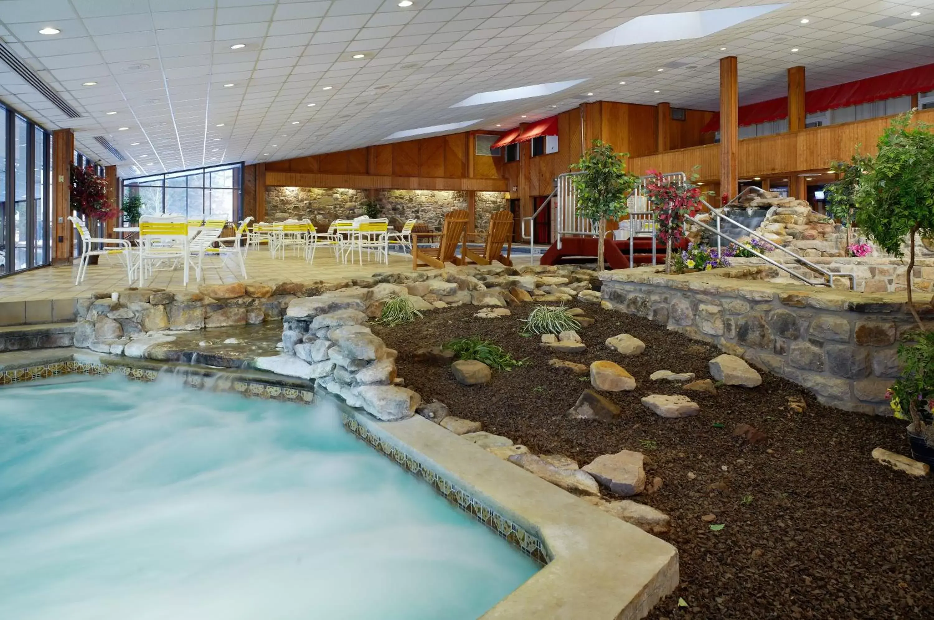 Swimming pool, Banquet Facilities in Cove Haven Resort