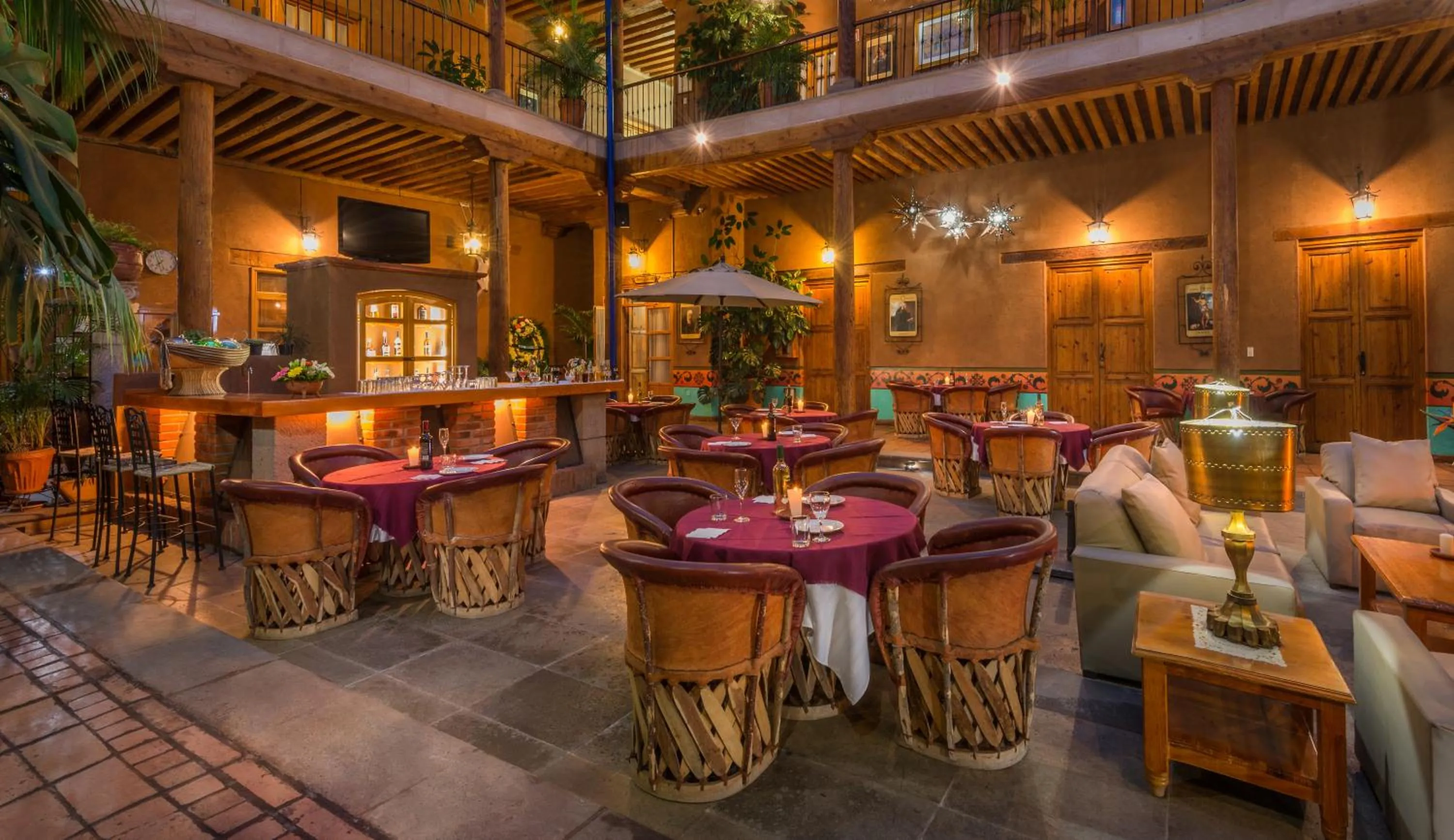 Restaurant/places to eat in Hotel Casa del Refugio