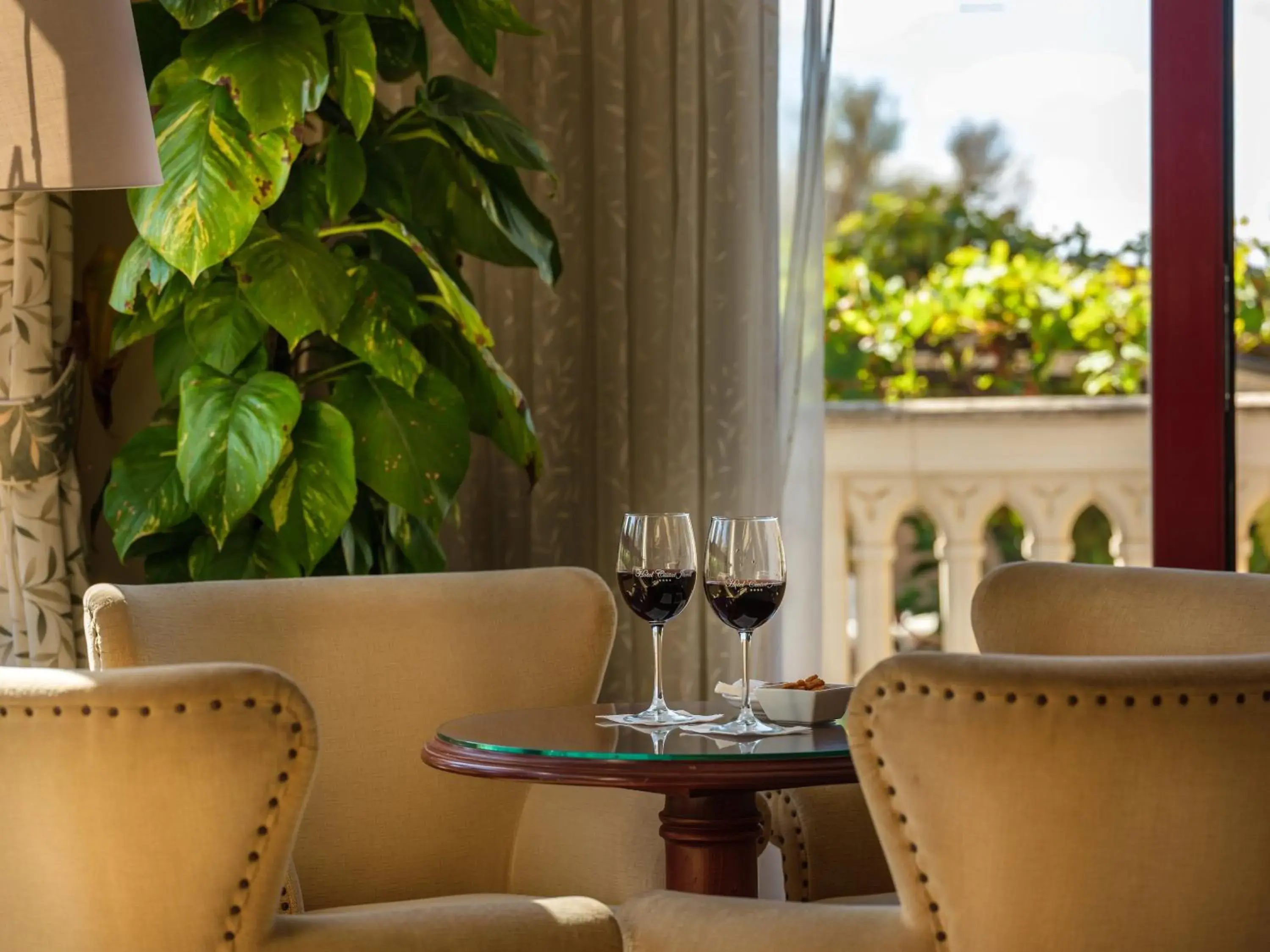 Lounge or bar, Seating Area in Hotel Ciutat Jardi