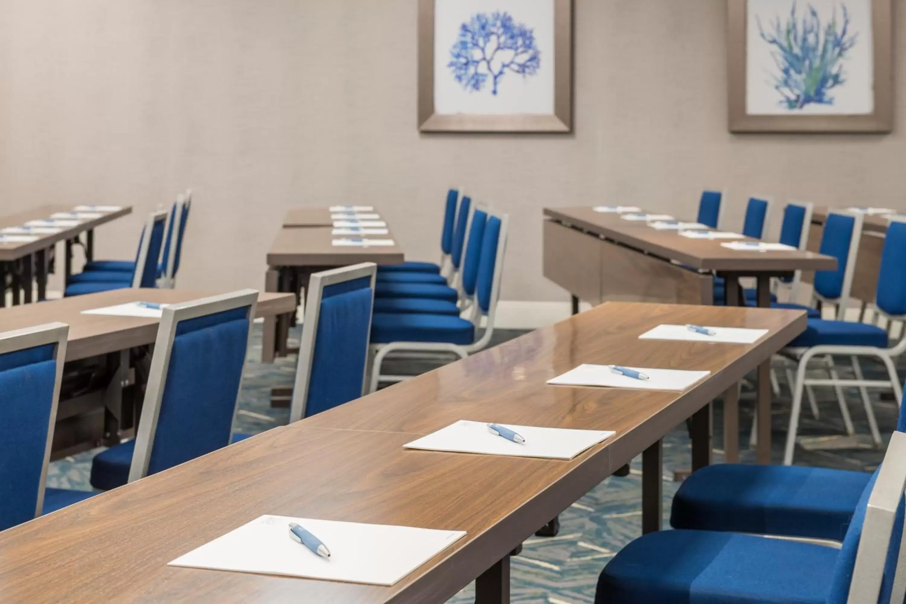 Meeting/conference room, Restaurant/Places to Eat in Four Points by Sheraton Eastham Cape Cod