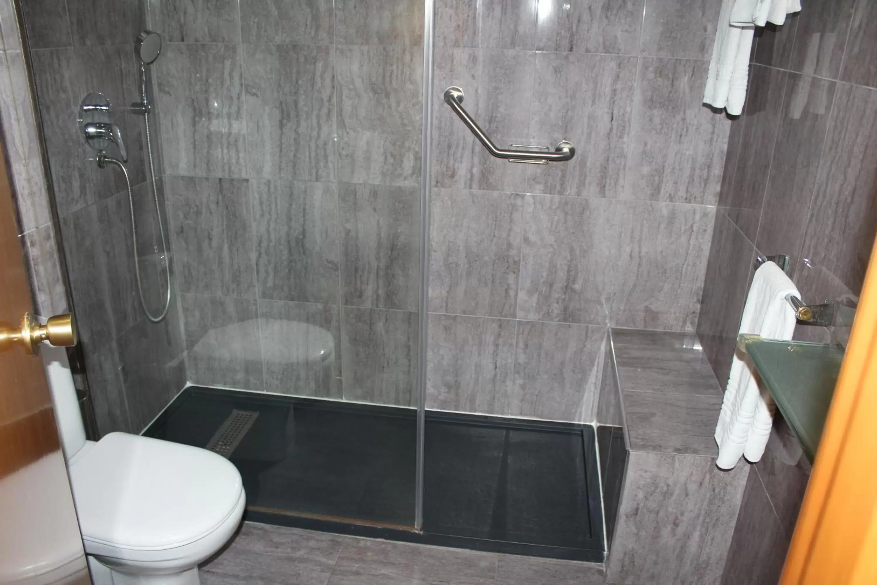 Shower, Bathroom in Mendez Nuñez Alicante
