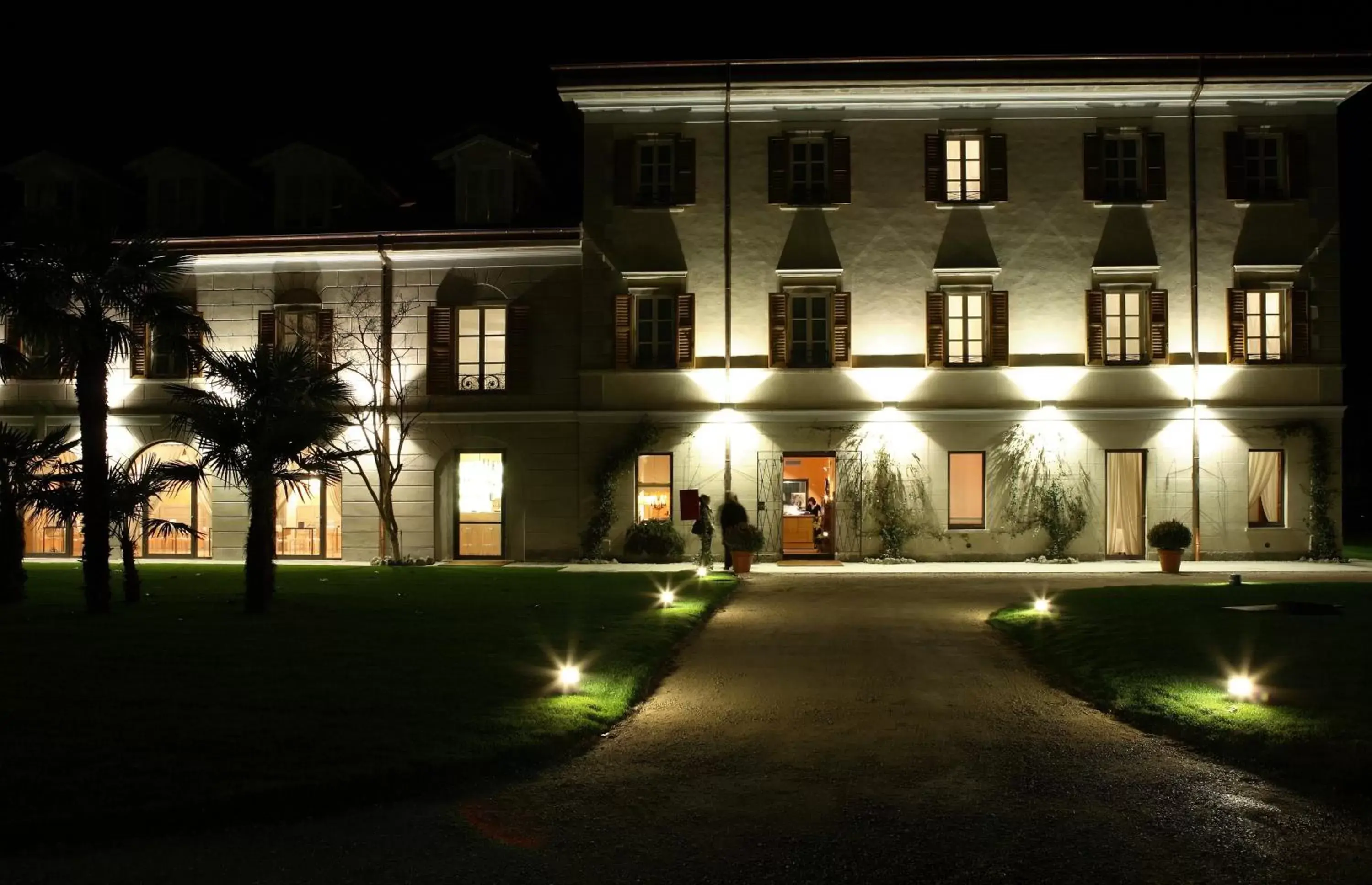 Facade/entrance, Property Building in Art Hotel Varese
