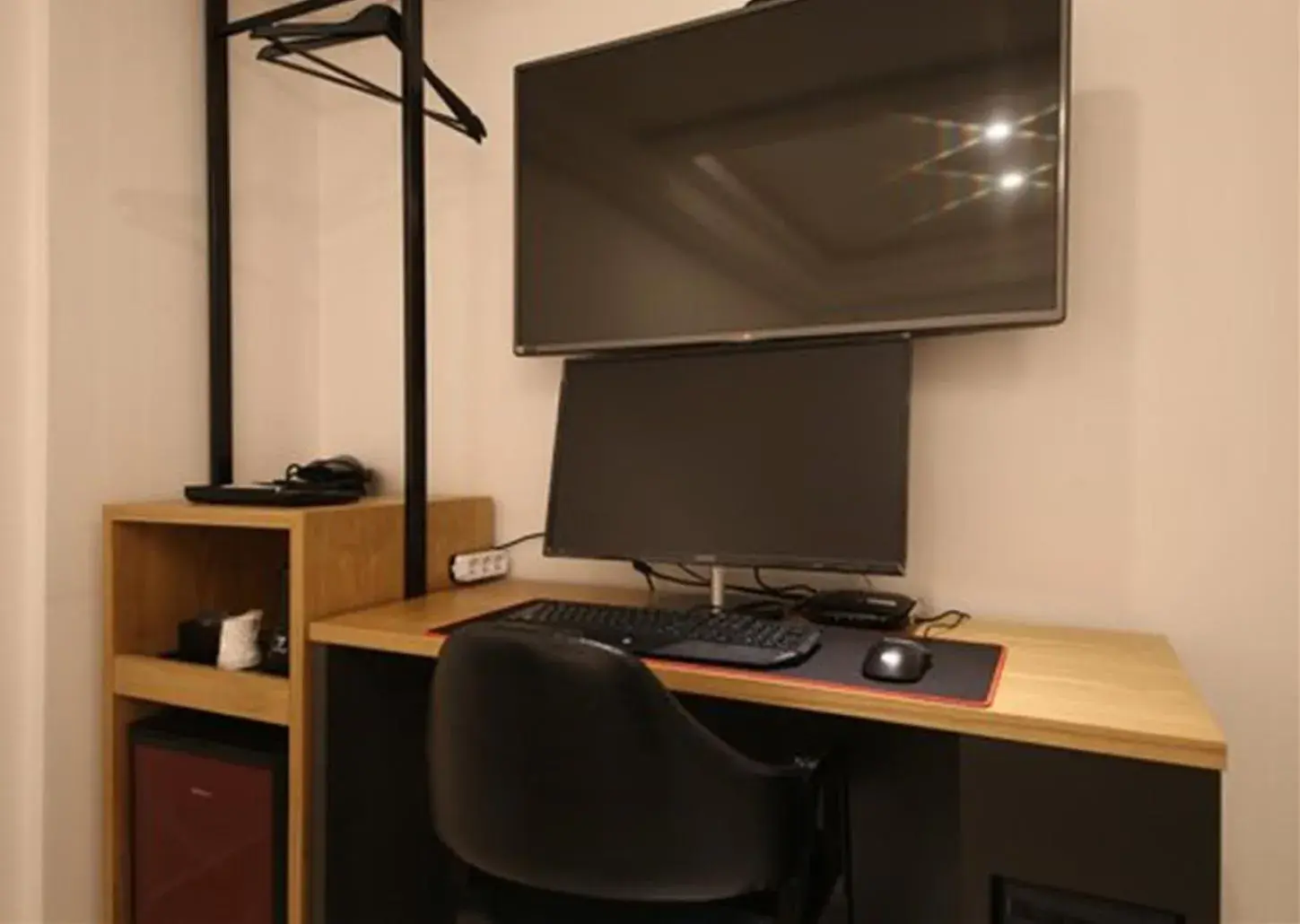 TV and multimedia, Business Area/Conference Room in Busan Seomyeon Business Hotel J7                                                                