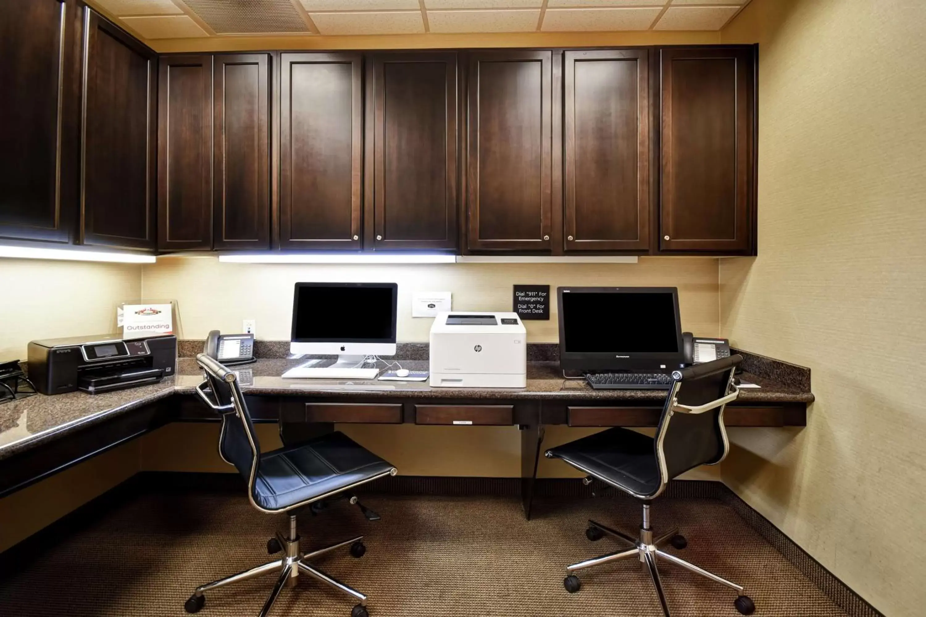 Business facilities, Business Area/Conference Room in Hampton Inn & Suites Folsom