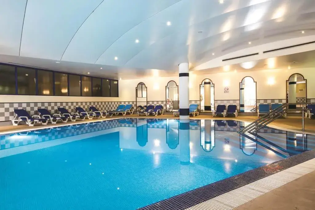 Pool view in Suite Hotel Jardins Da Ajuda Pool view in Suite Hotel Jardins Da Ajuda