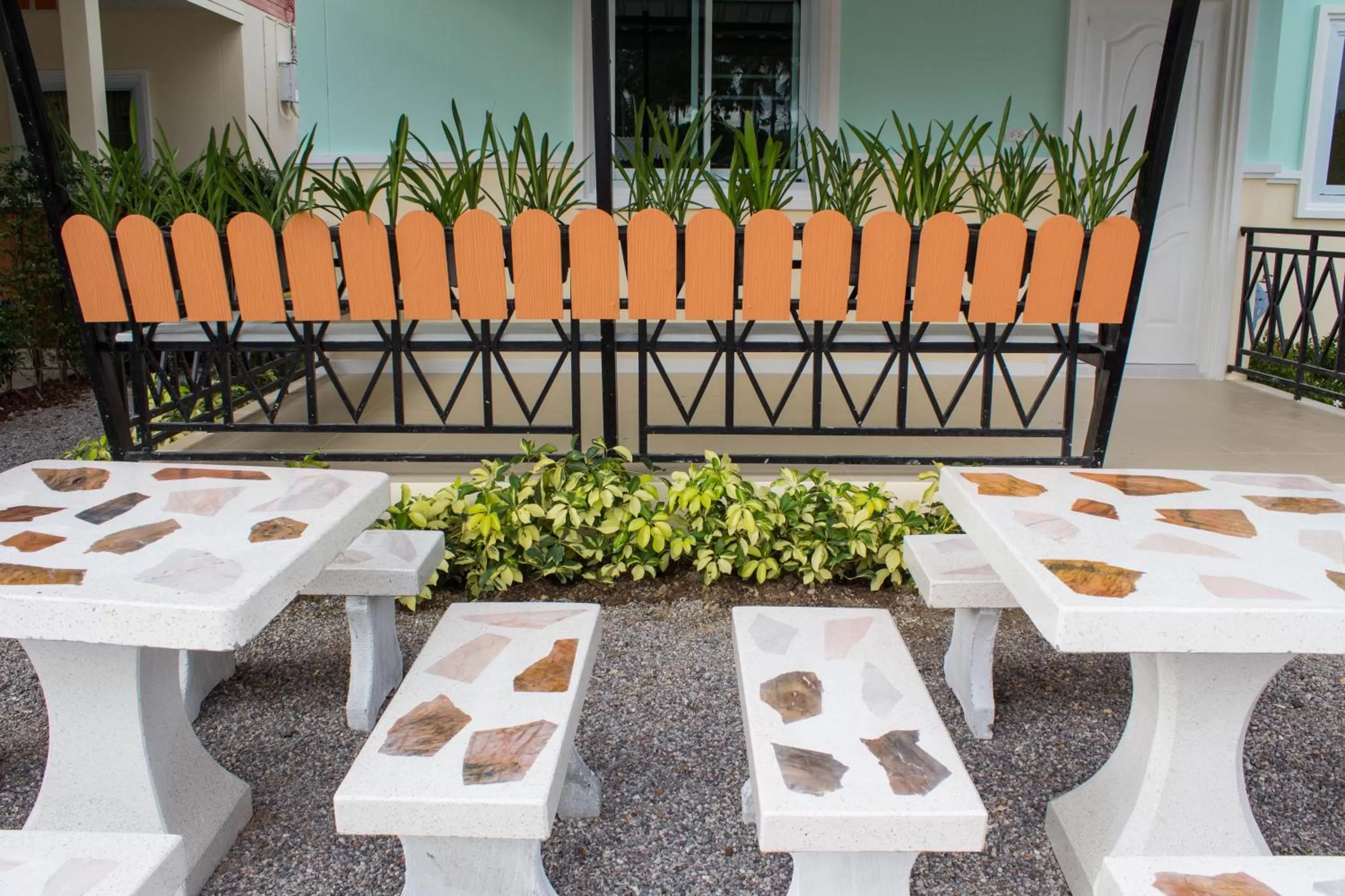 Restaurant/places to eat in Fancy Carp Resort