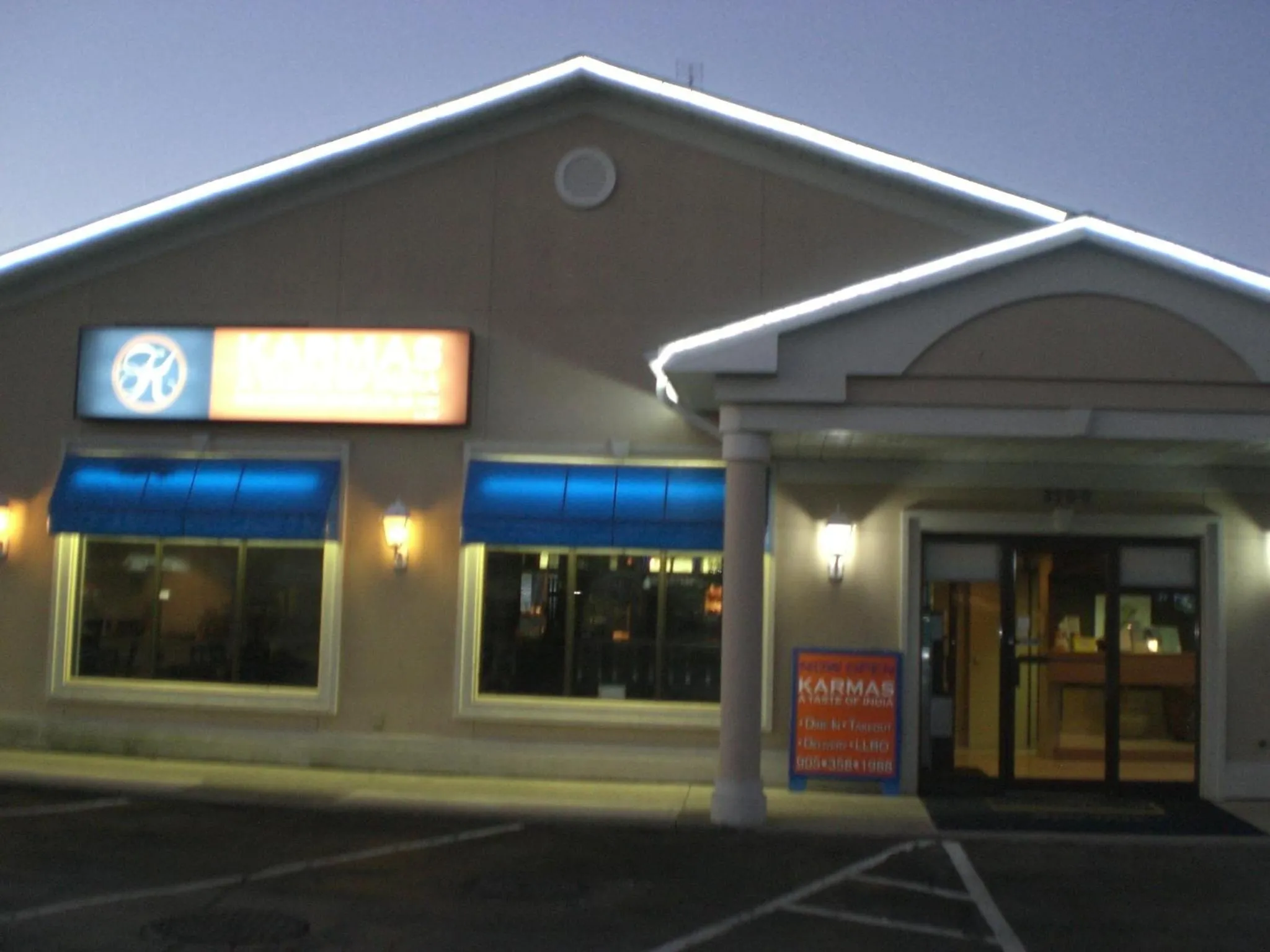 Facade/entrance in Howard Johnson by Wyndham Niagara Falls