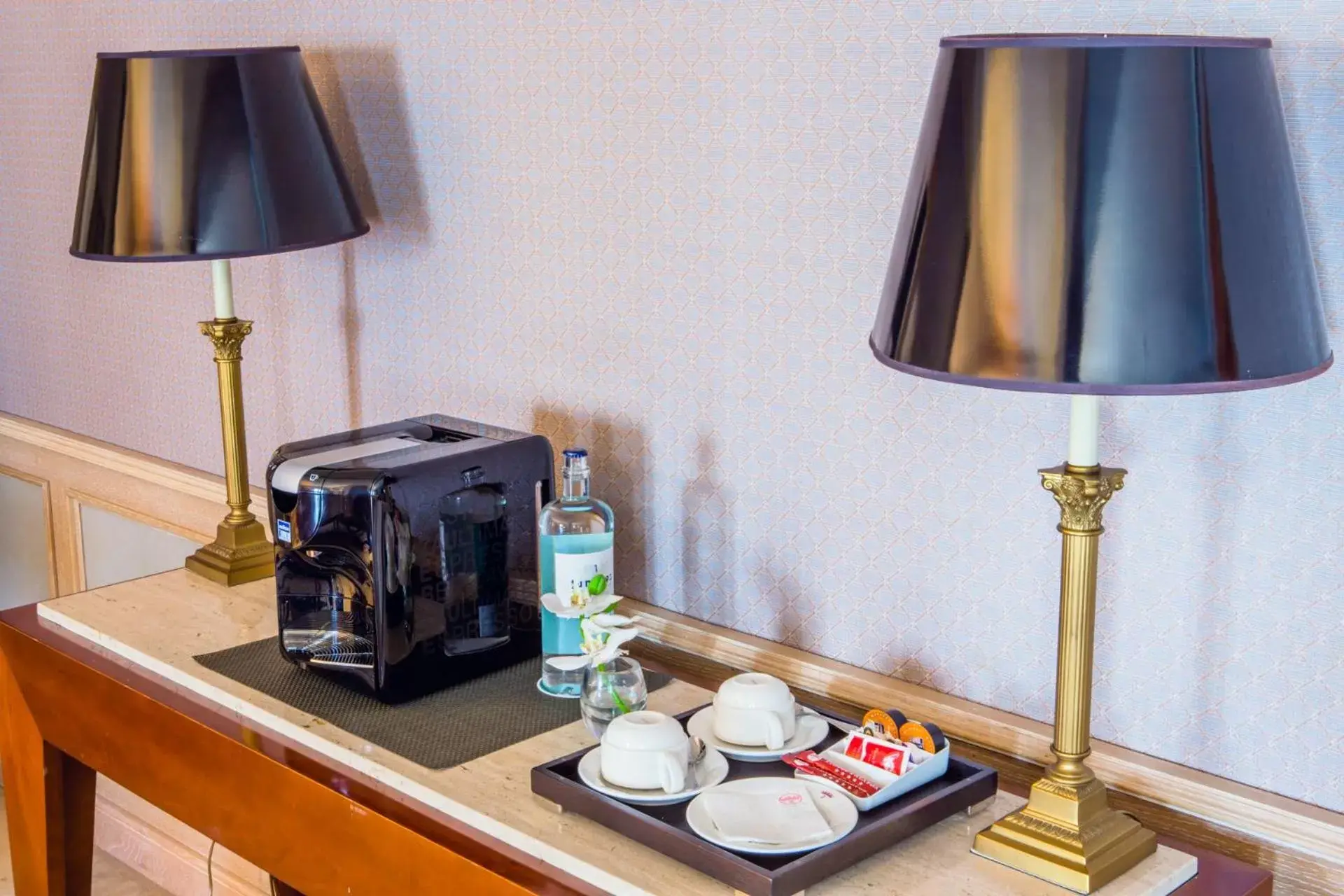 Coffee/tea facilities in Hotel Palafox