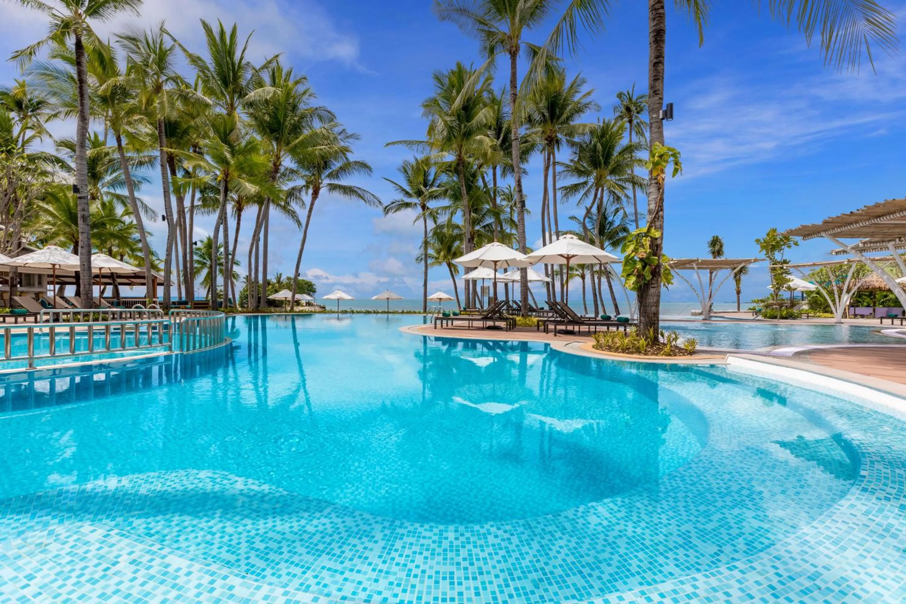 Swimming pool in OUTRIGGER Koh Samui Beach Resort