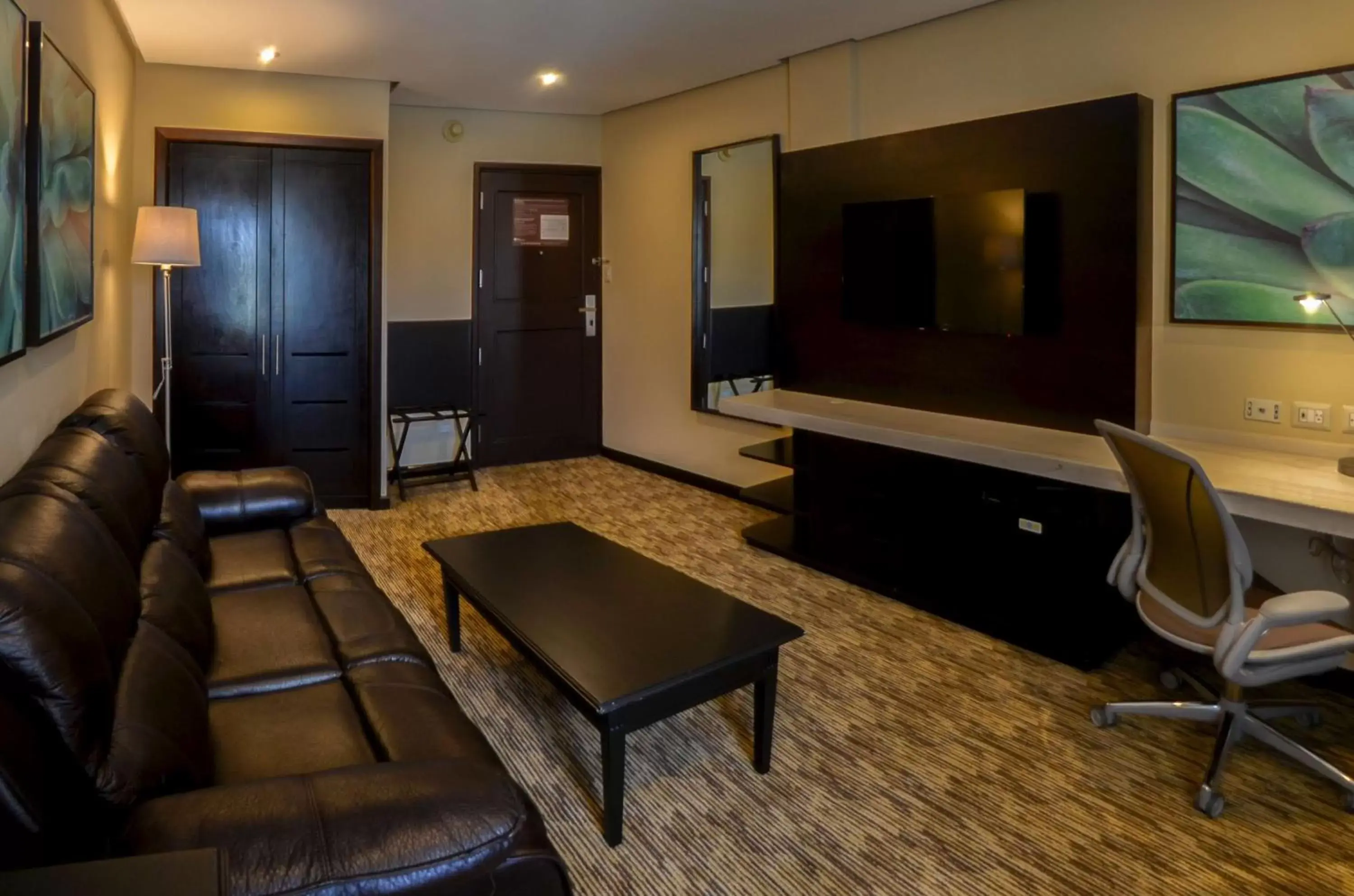 Living room, Seating Area in Hilton Garden Inn Guatemala City