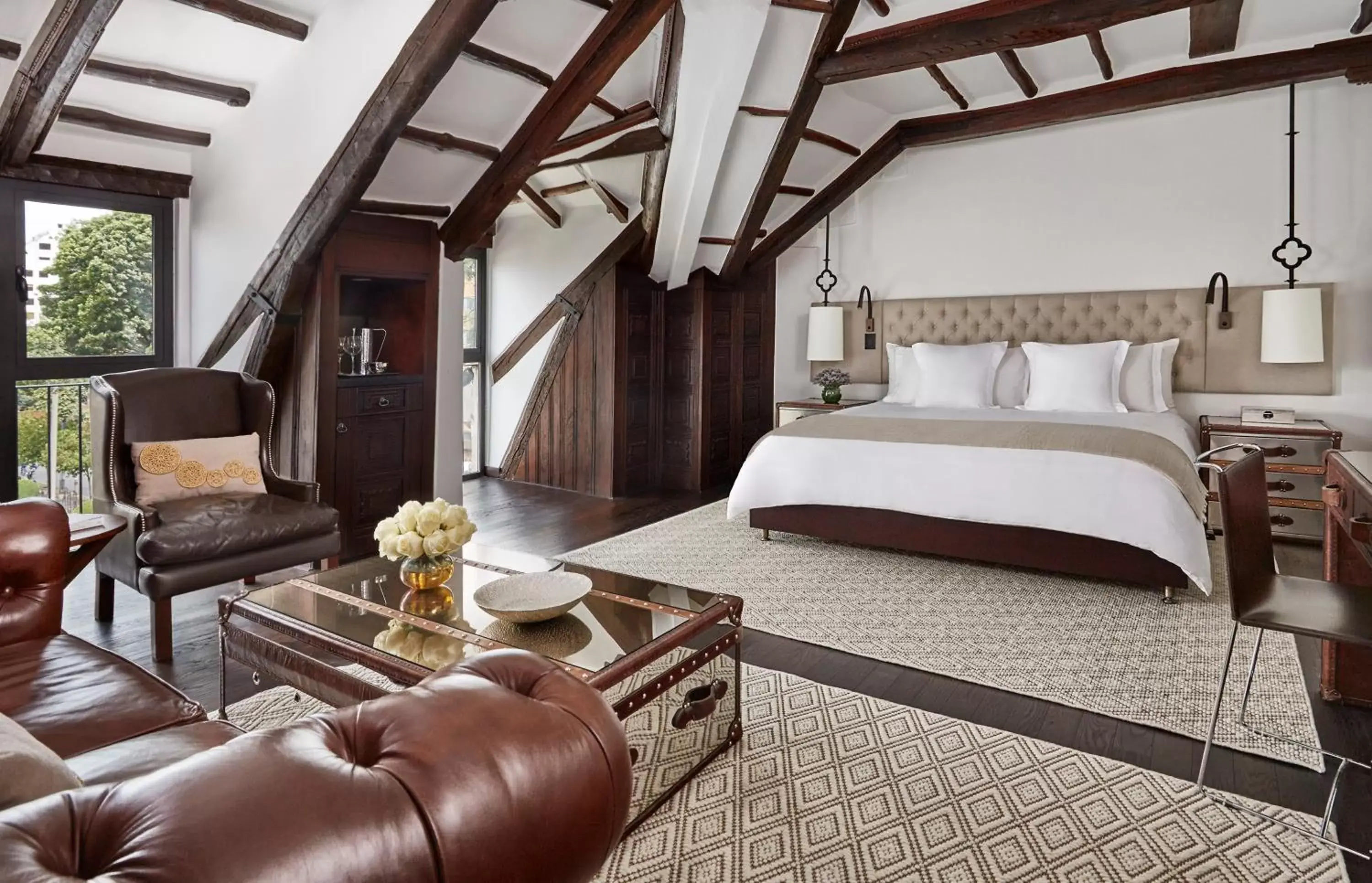 Photo of the whole room in Four Seasons Hotel Casa Medina Bogota