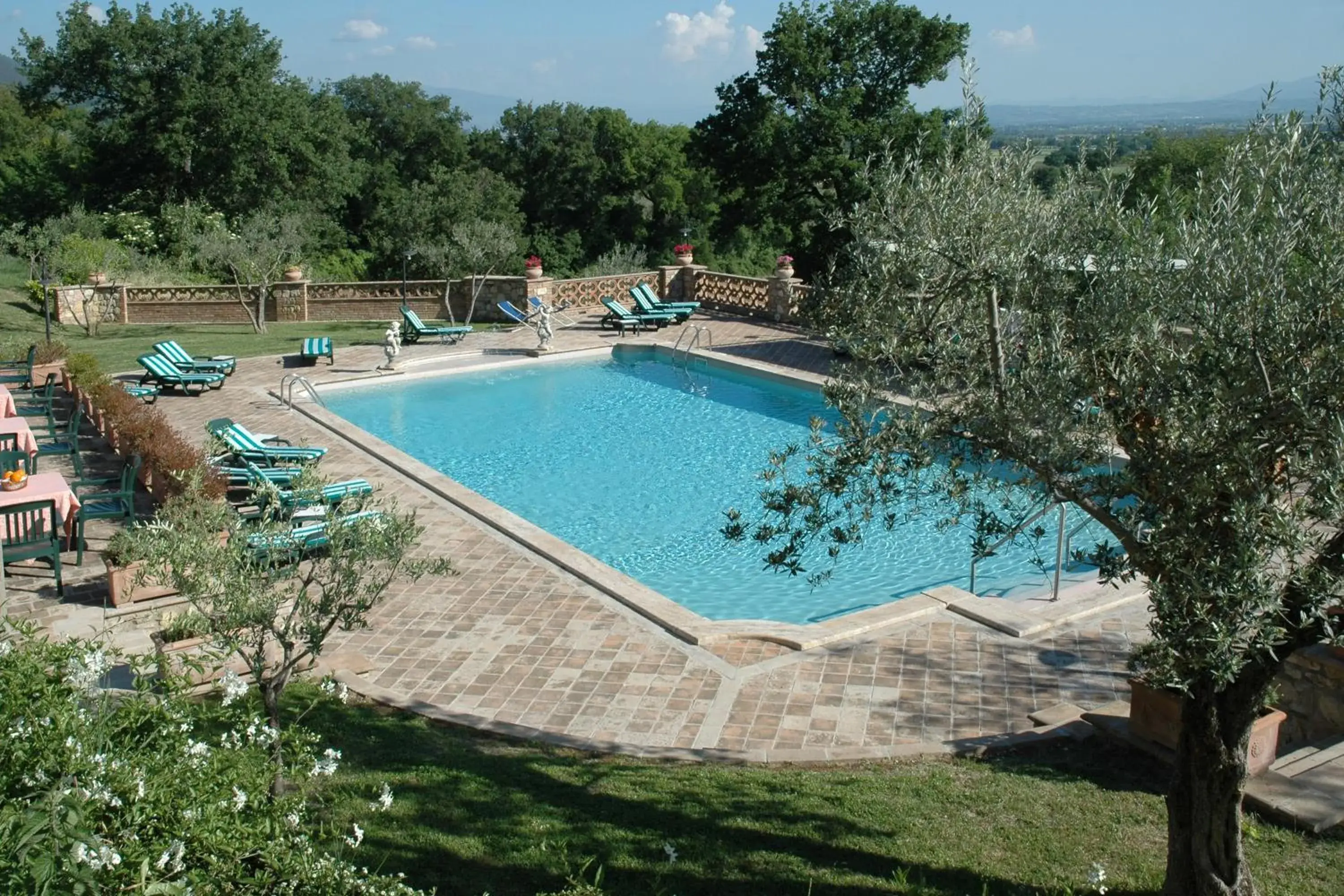 Garden, Swimming Pool in Country House Tre Esse