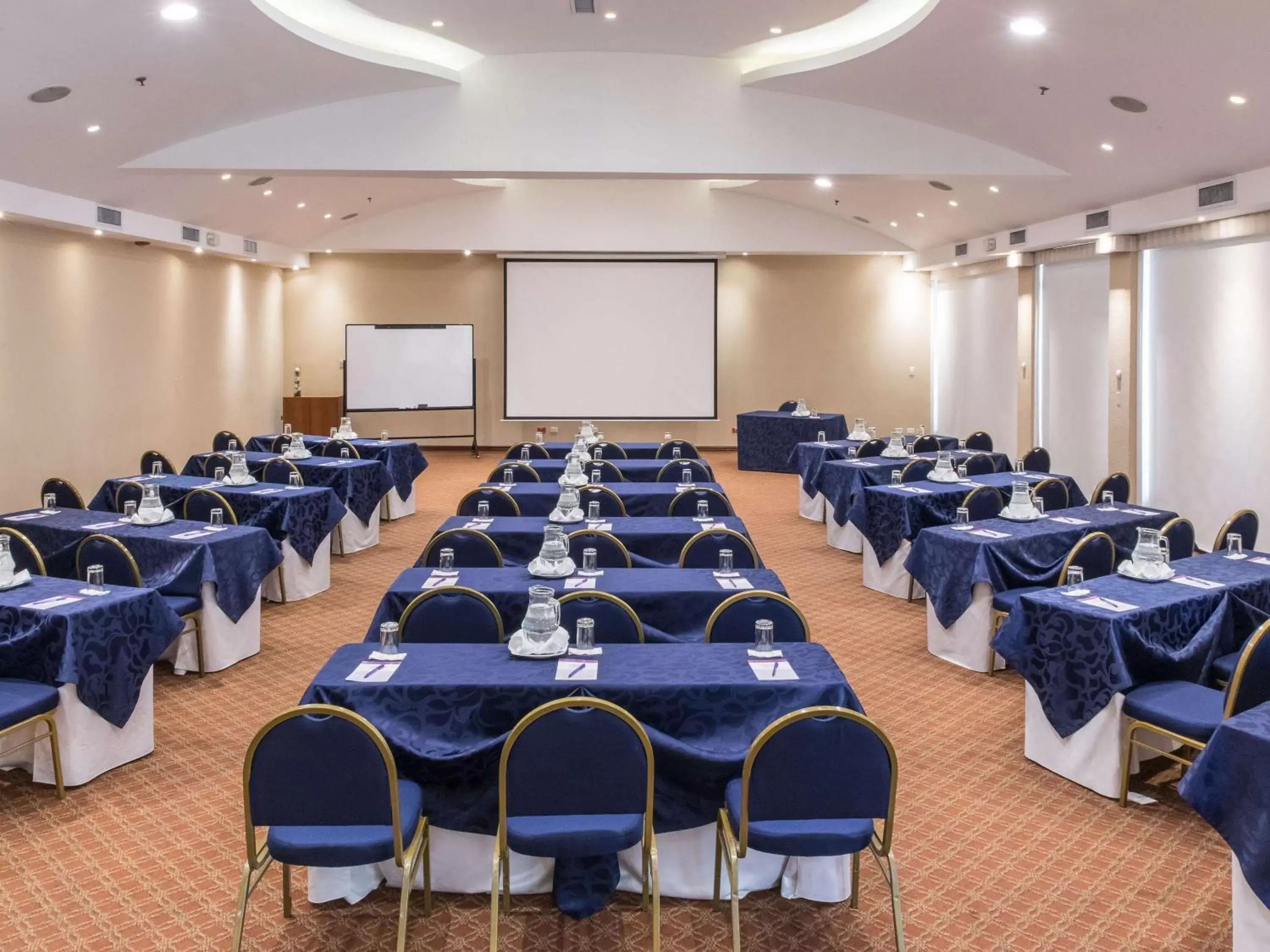 Meeting/conference room in Mercure Alameda Quito