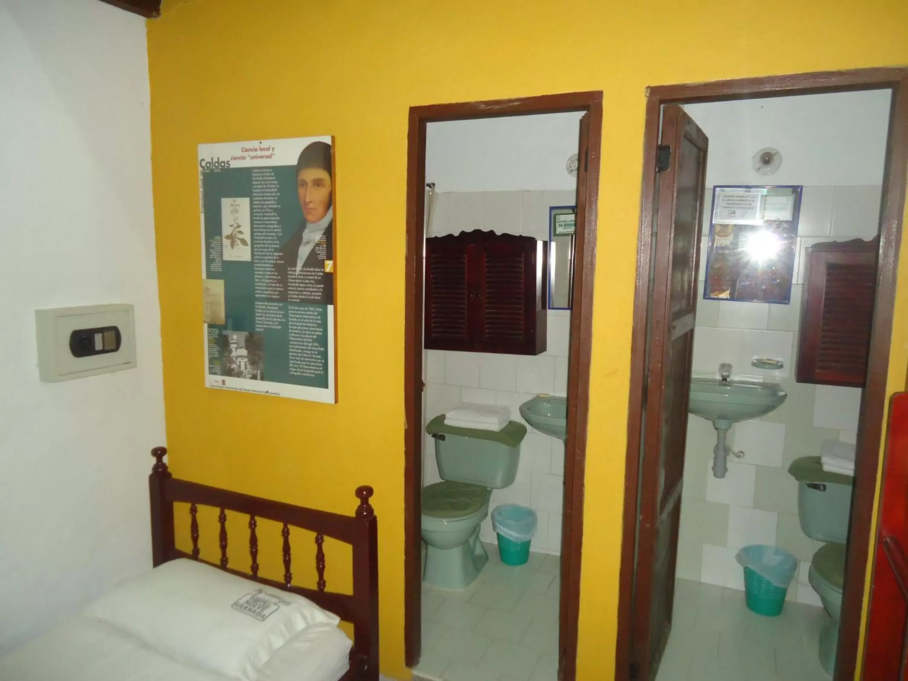 Toilet, Bathroom in Hotel Nueva Granada