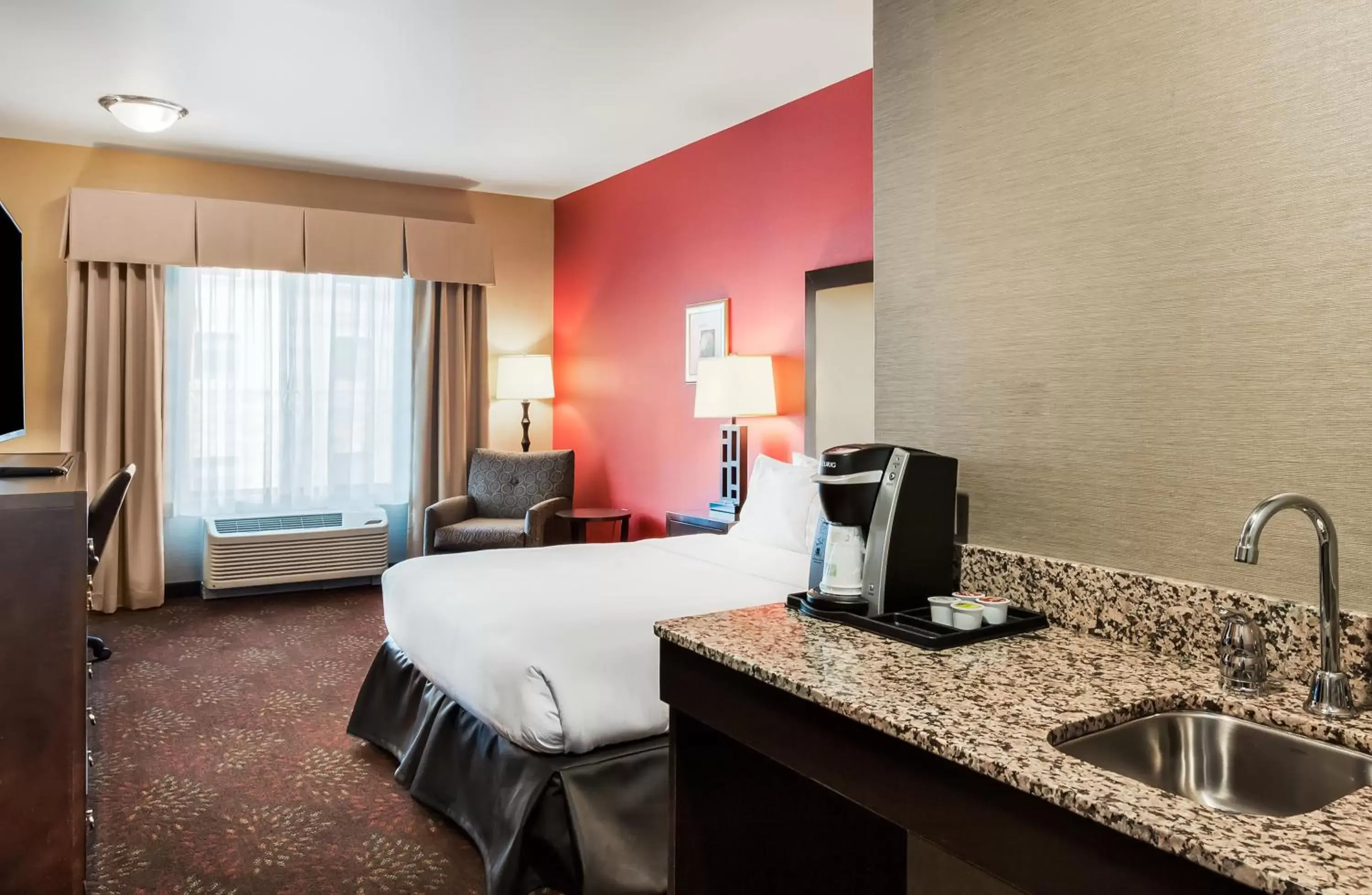 Photo of the whole room in Holiday Inn Express and Suites Missoula, an IHG Hotel