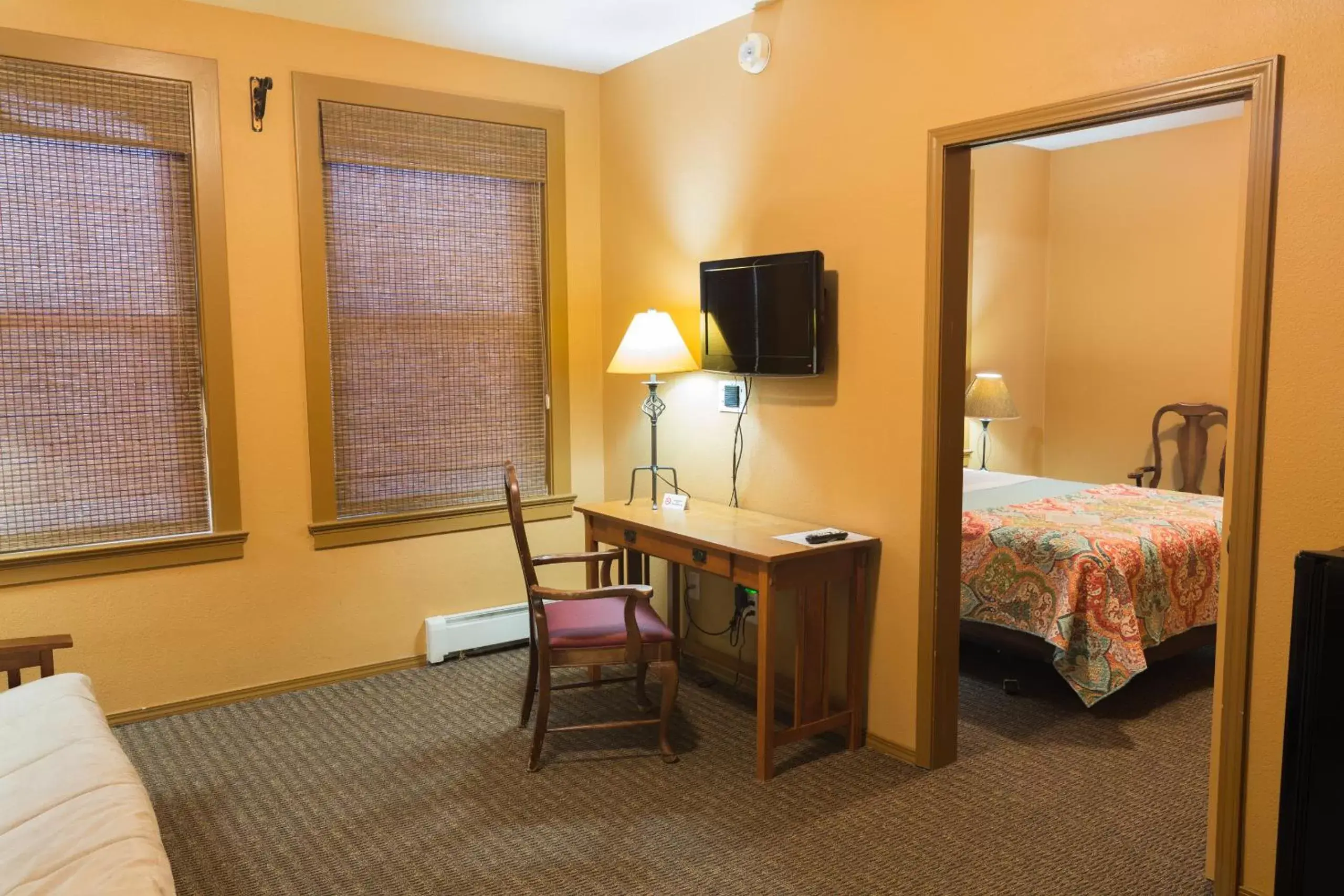 Suite with River View in Hotel Cathlamet Suite with River View in Hotel Cathlamet