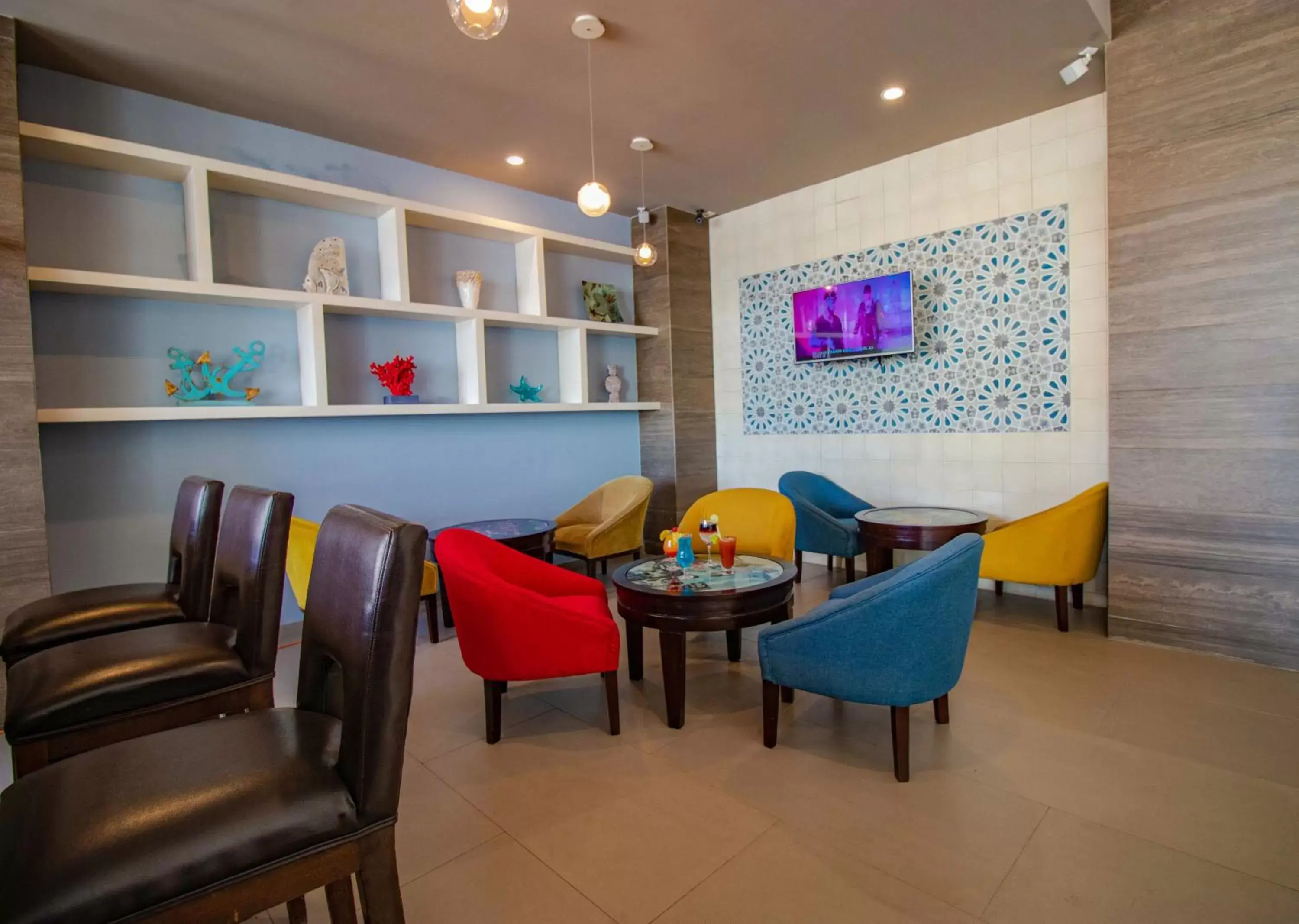 Lounge or bar in Pacific Palace Beach Tower Hotel Lounge or bar in Pacific Palace Beach Tower Hotel