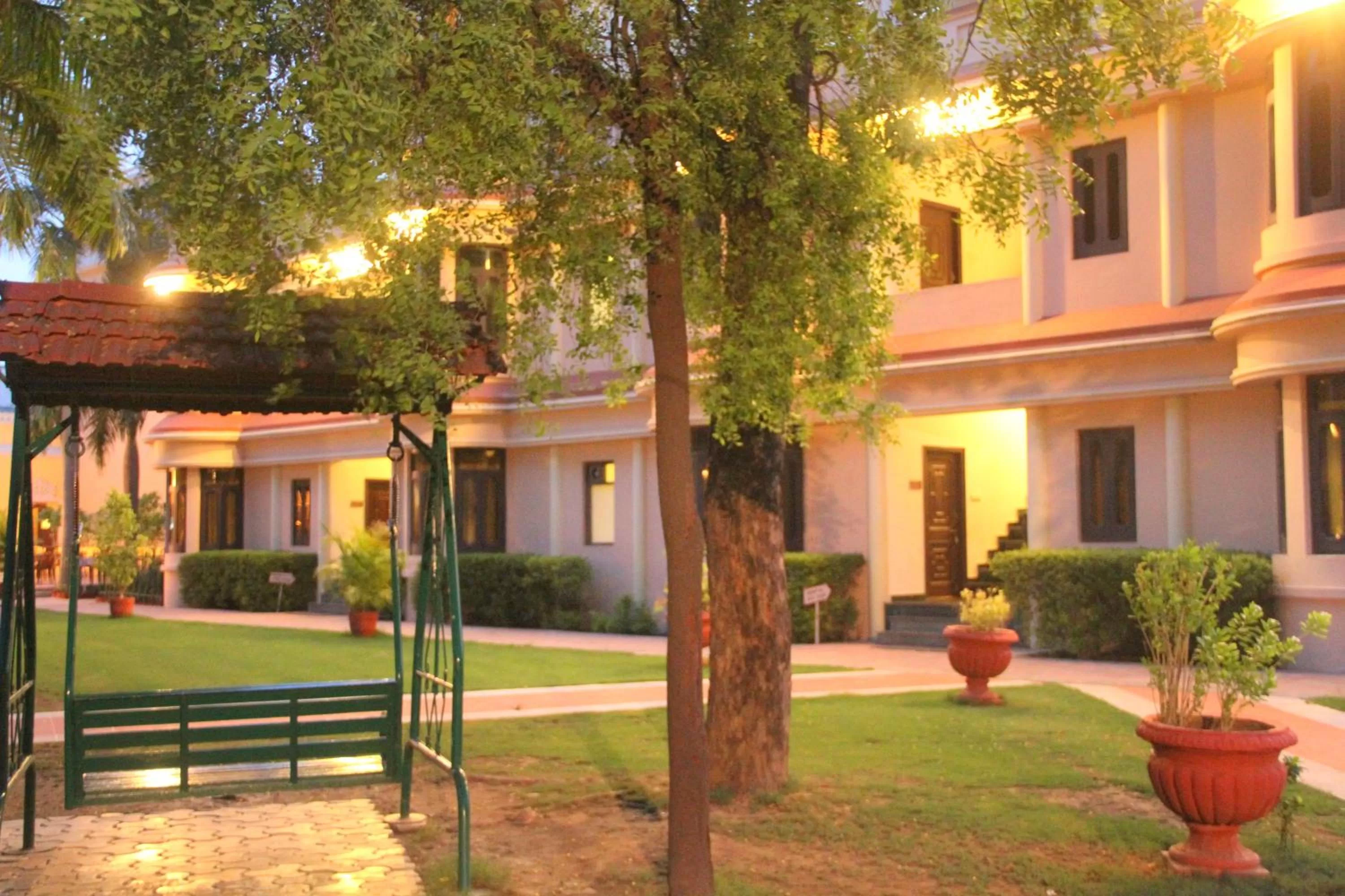 Night in jüSTa Rajputana Resort & Convention Centre, Udaipur