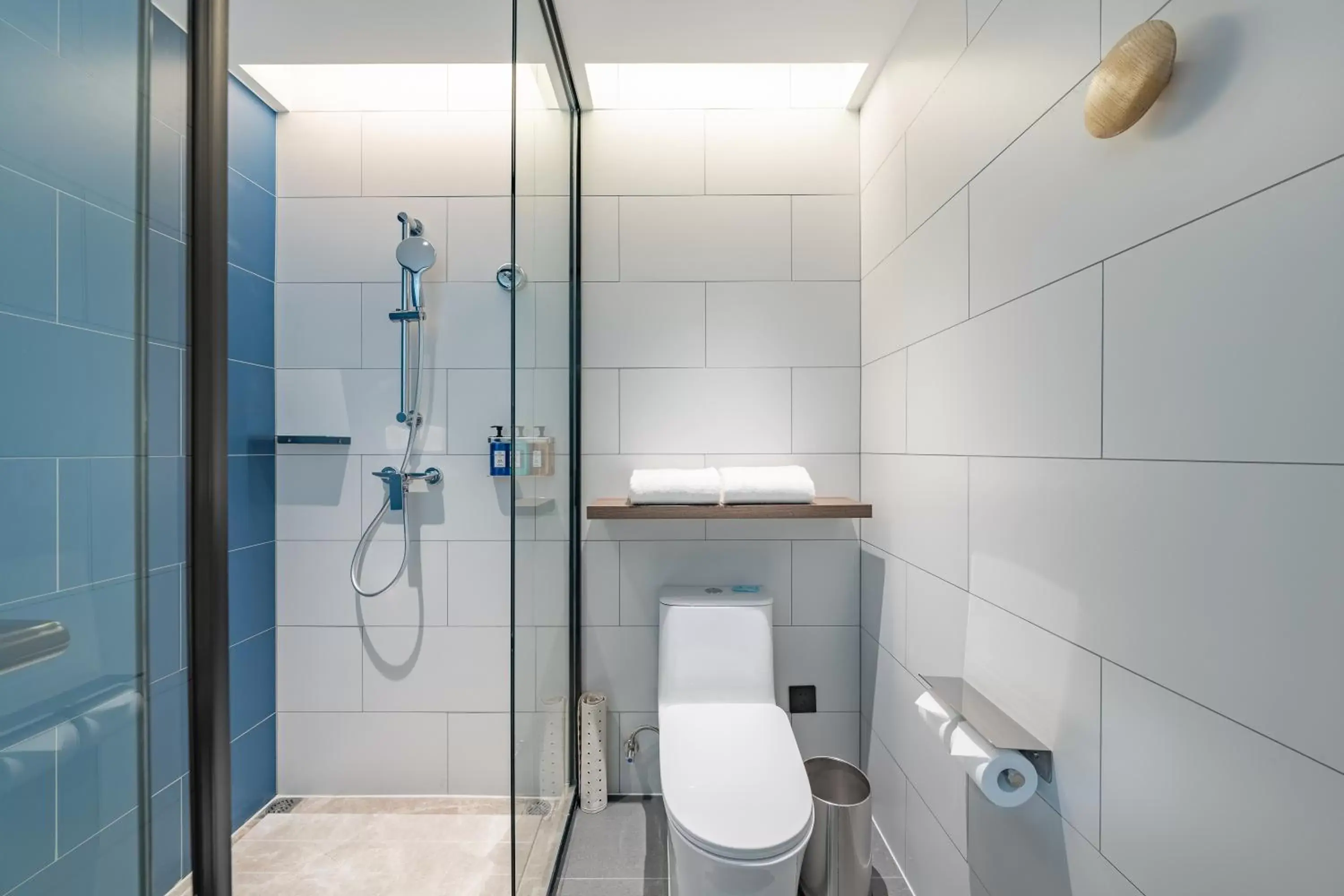 Shower, Bathroom in Holiday Inn Express Shanghai Expo Centre, an IHG Hotel