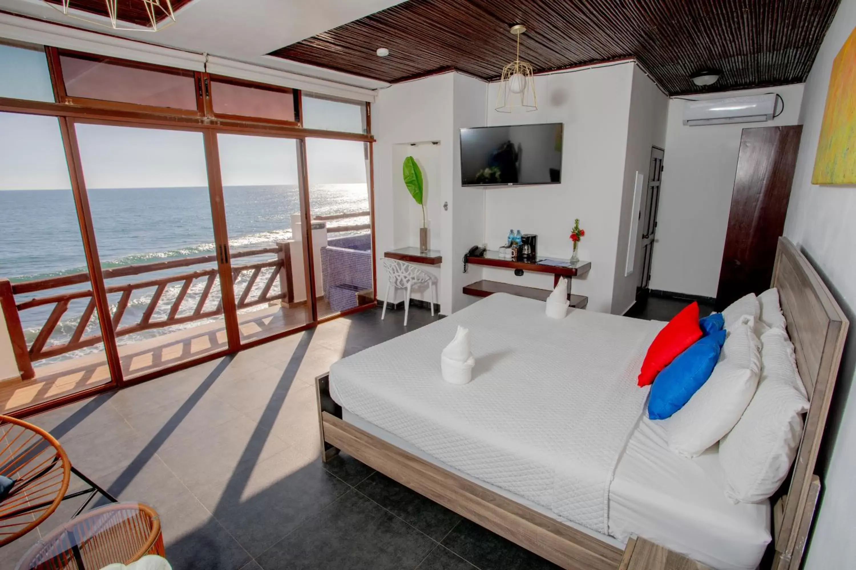 Suite with Sea View in Hotel Los Farallones