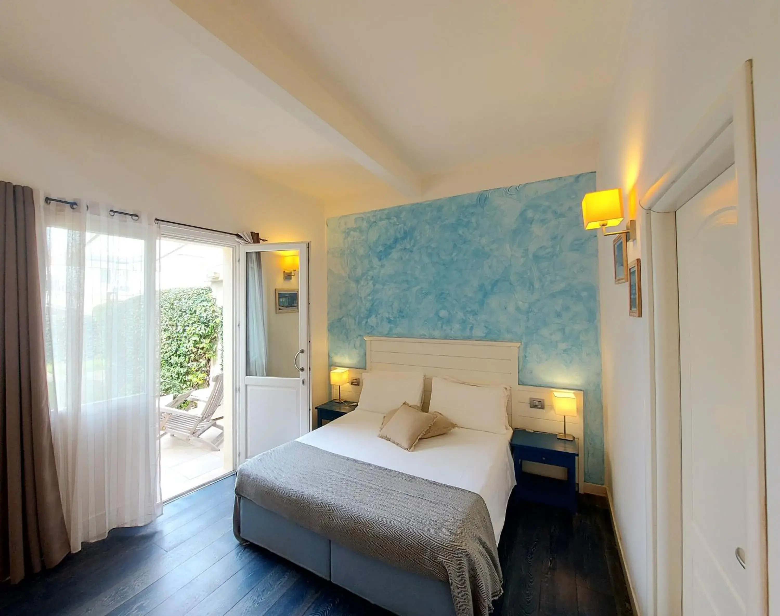 Photo of the whole room, Bed in Hotel La Villa Del Mare