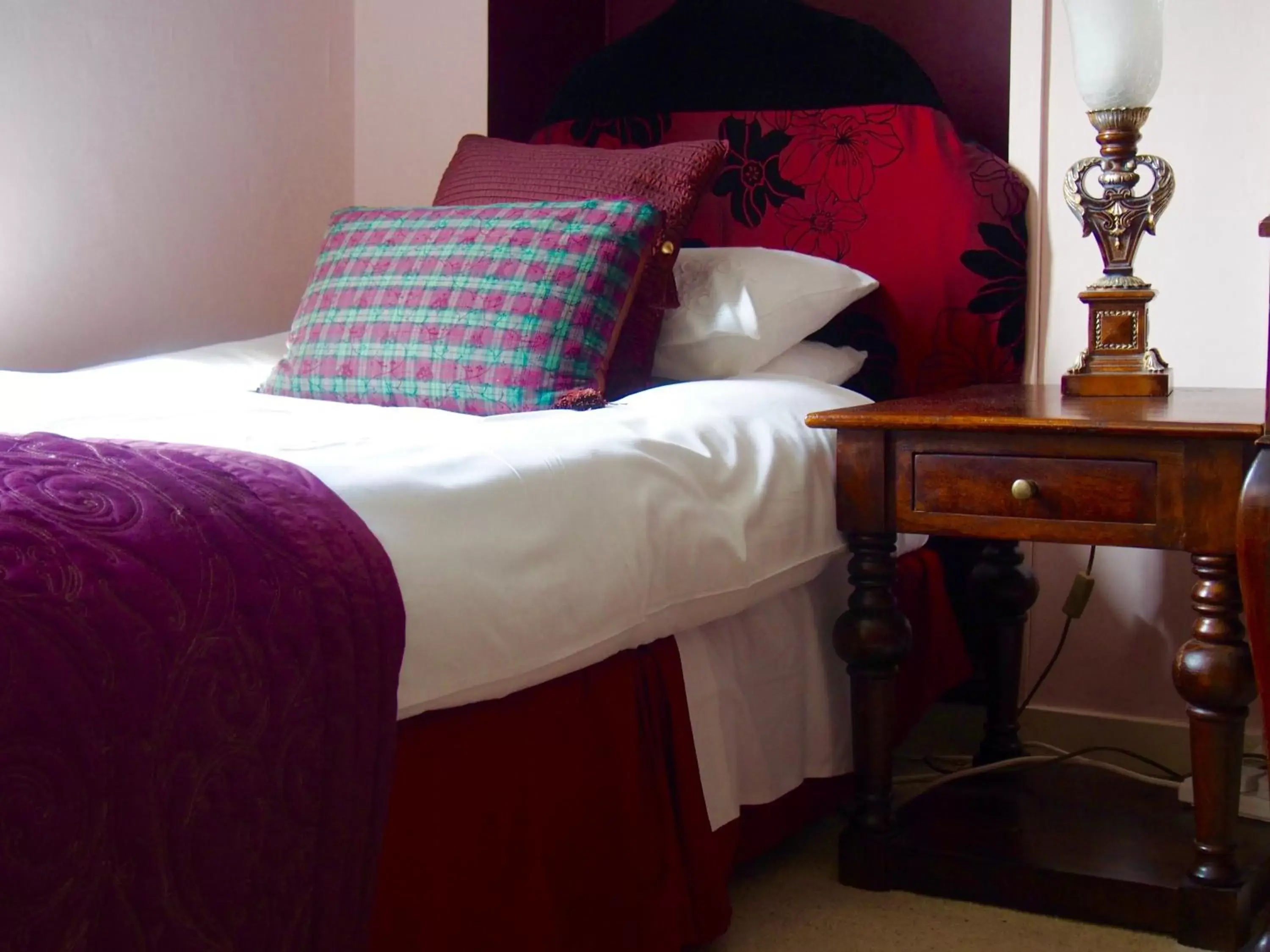 Bedroom, Bed in Wrangham House