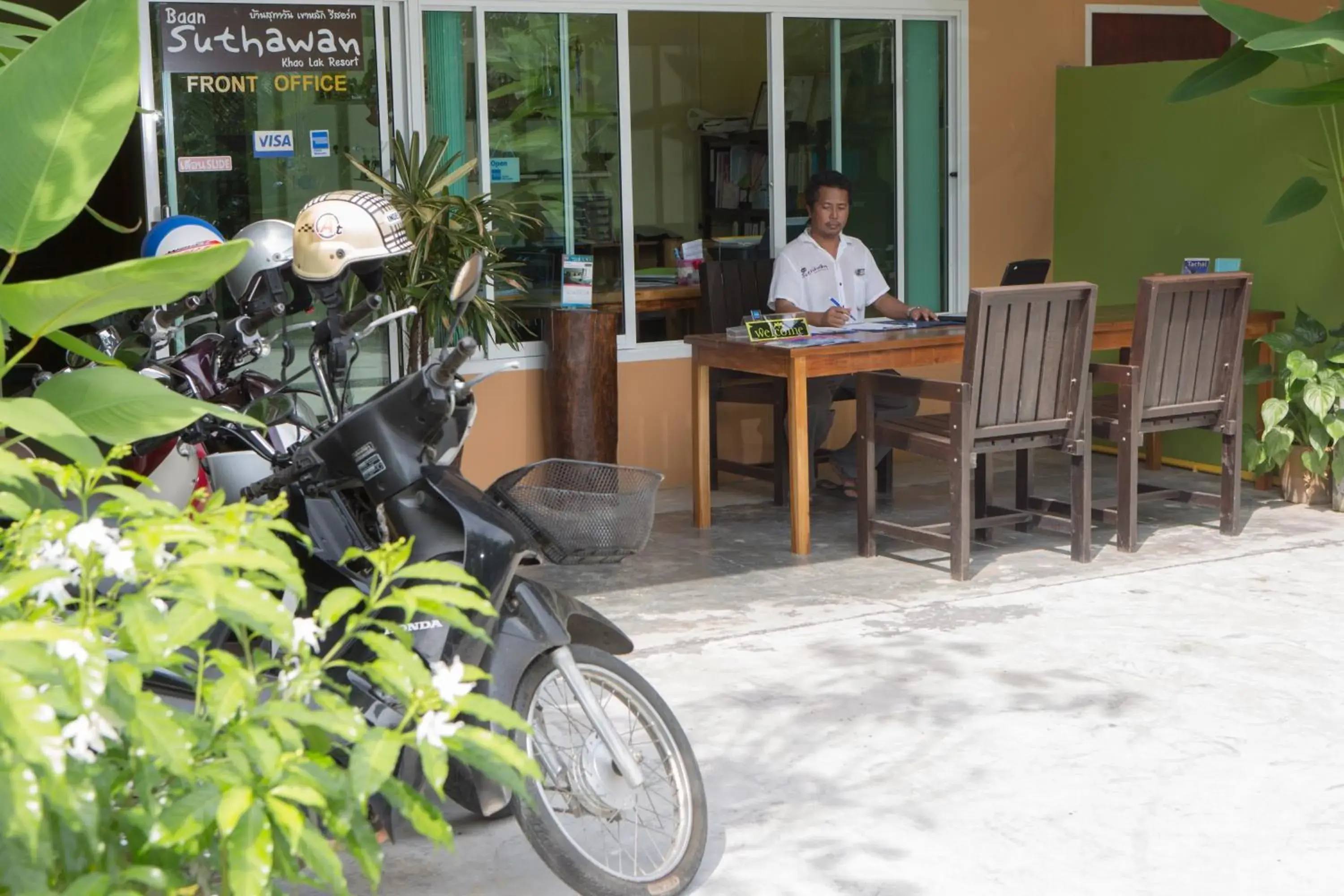 Staff in Khaolak Suthawan Resort (SHA Extra Plus)
