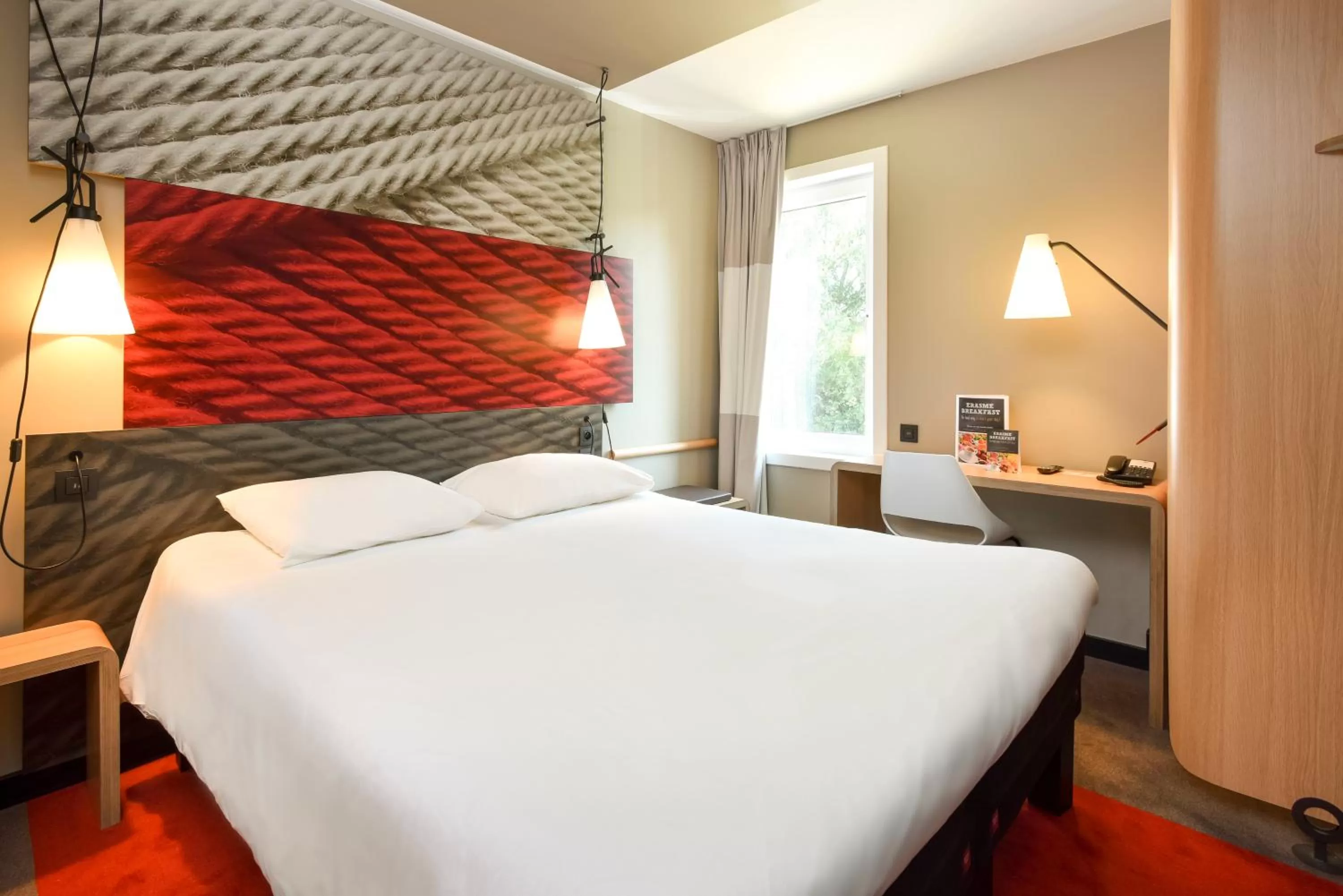 Shower, Bed in Ibis Brussels Erasmus